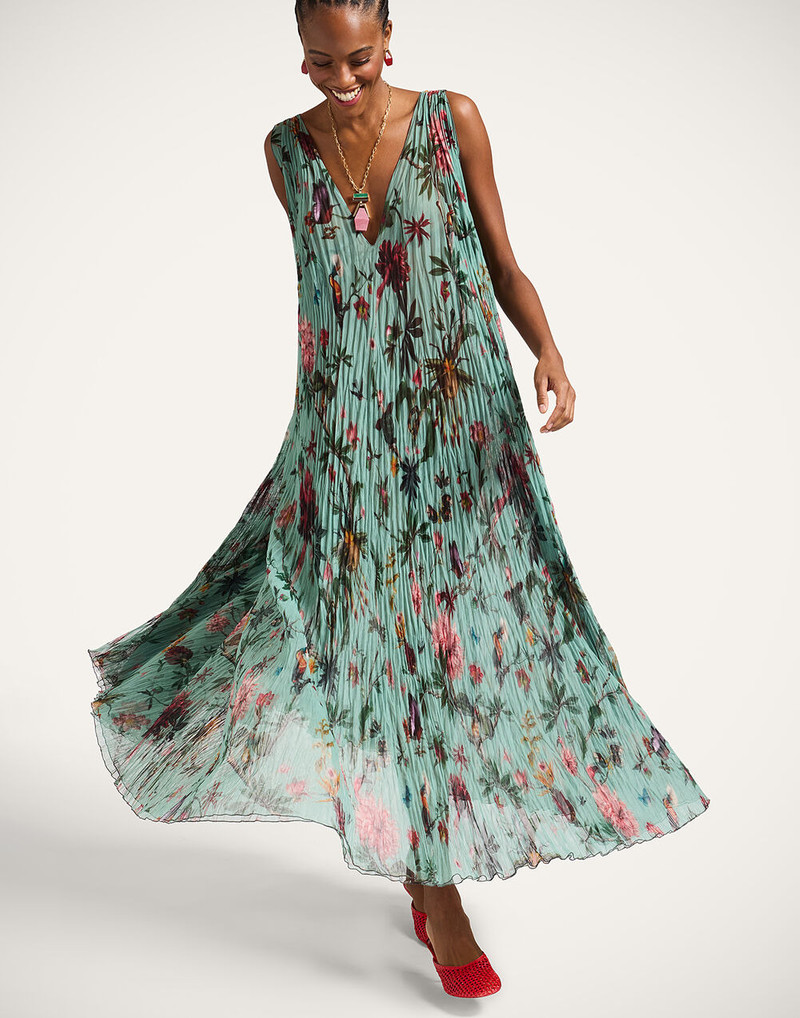 Twirling Long Dress 7