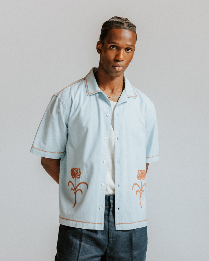 Wax London Keats - Light Blue And Rust Embroidered Short-Sleeve Shirt outlook