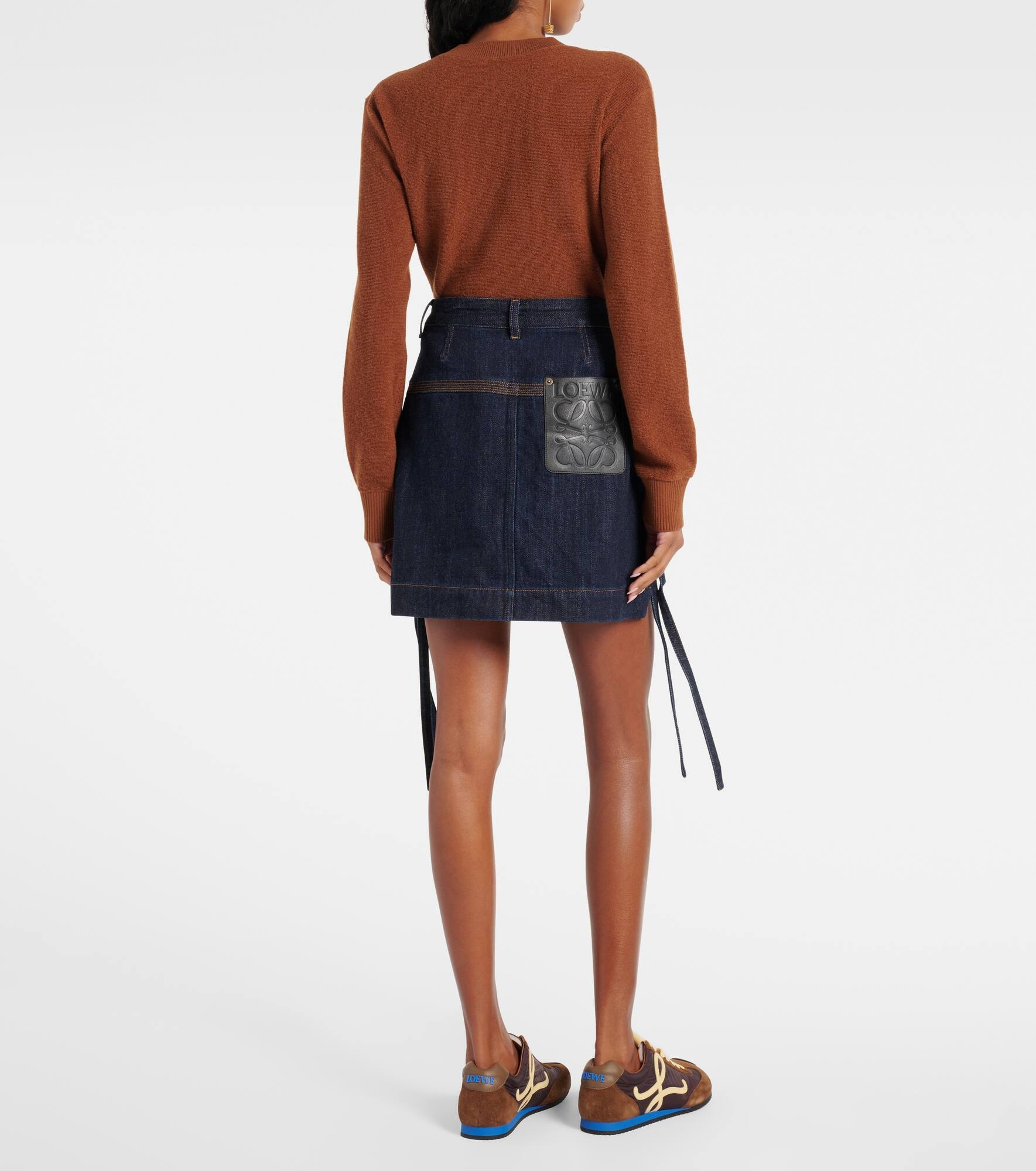 Anagram leather-trimmed denim miniskirt - 3