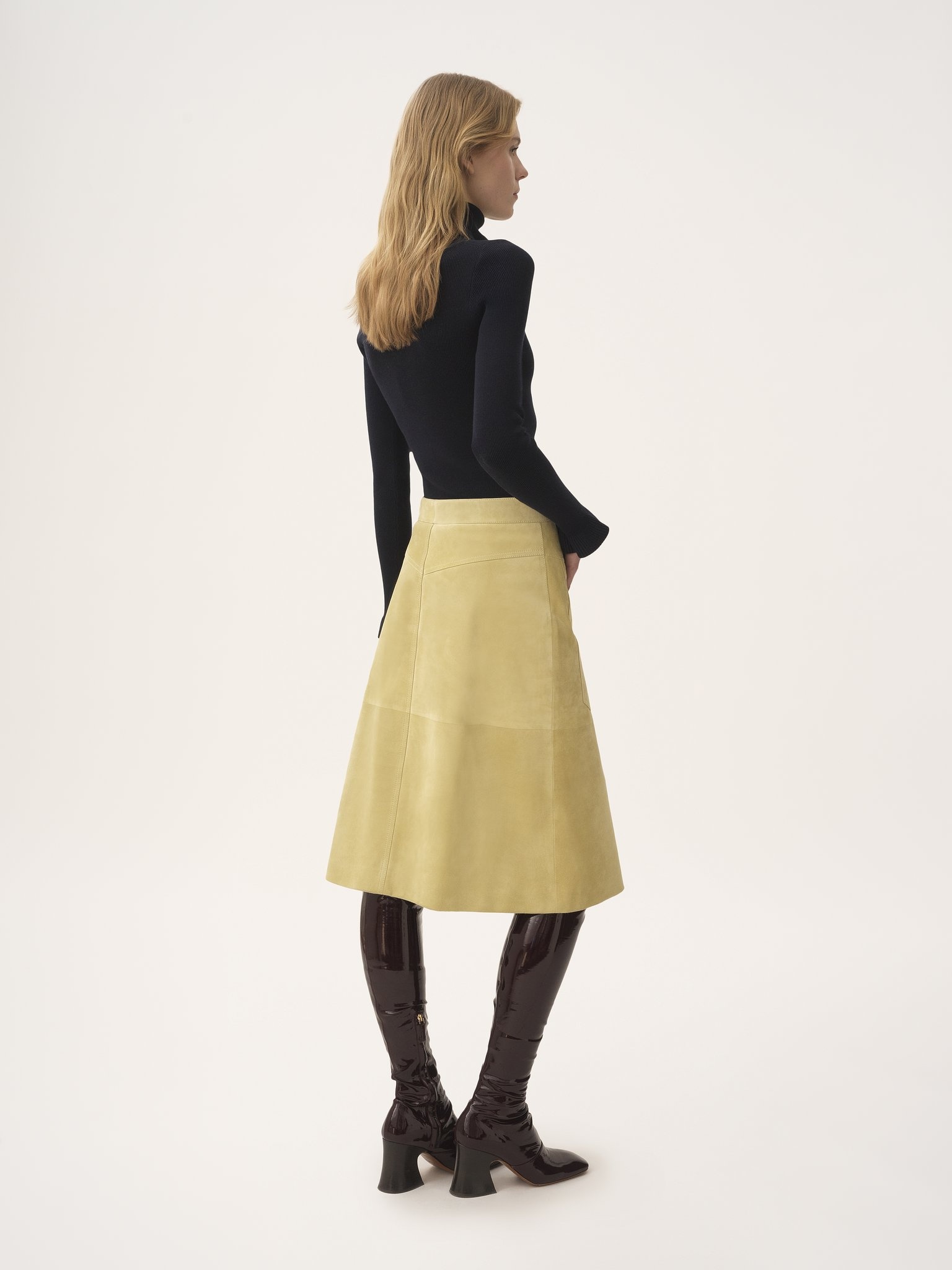 KNEE-LENGTH SKIRT IN SUEDE - 5
