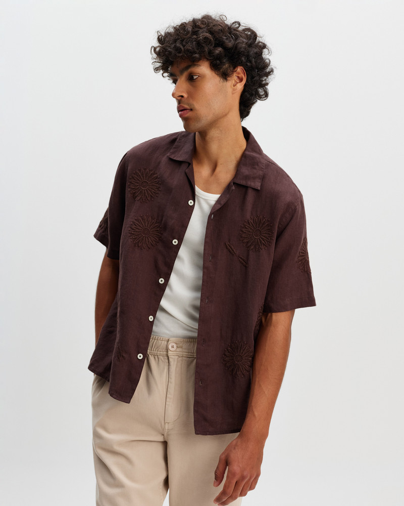 Wax London Didcot - Brown Flower Embroidered Short-Sleeve Shirt outlook