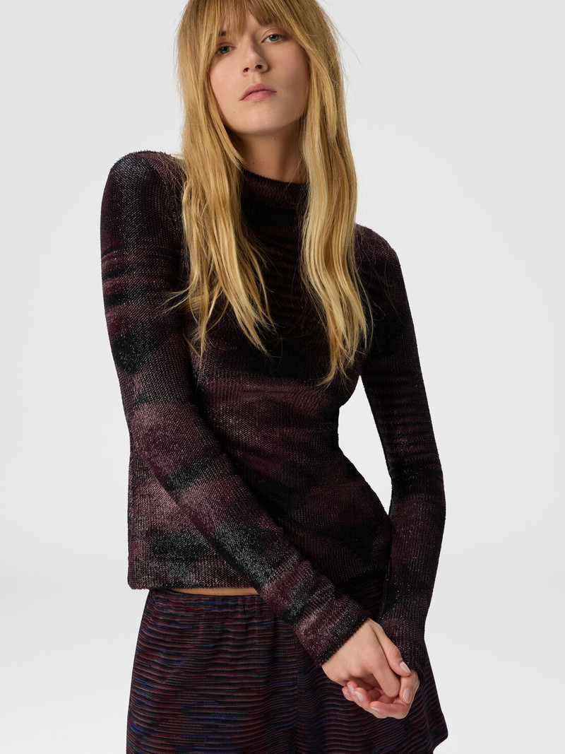 Turtleneck sweater with flame pattern 4