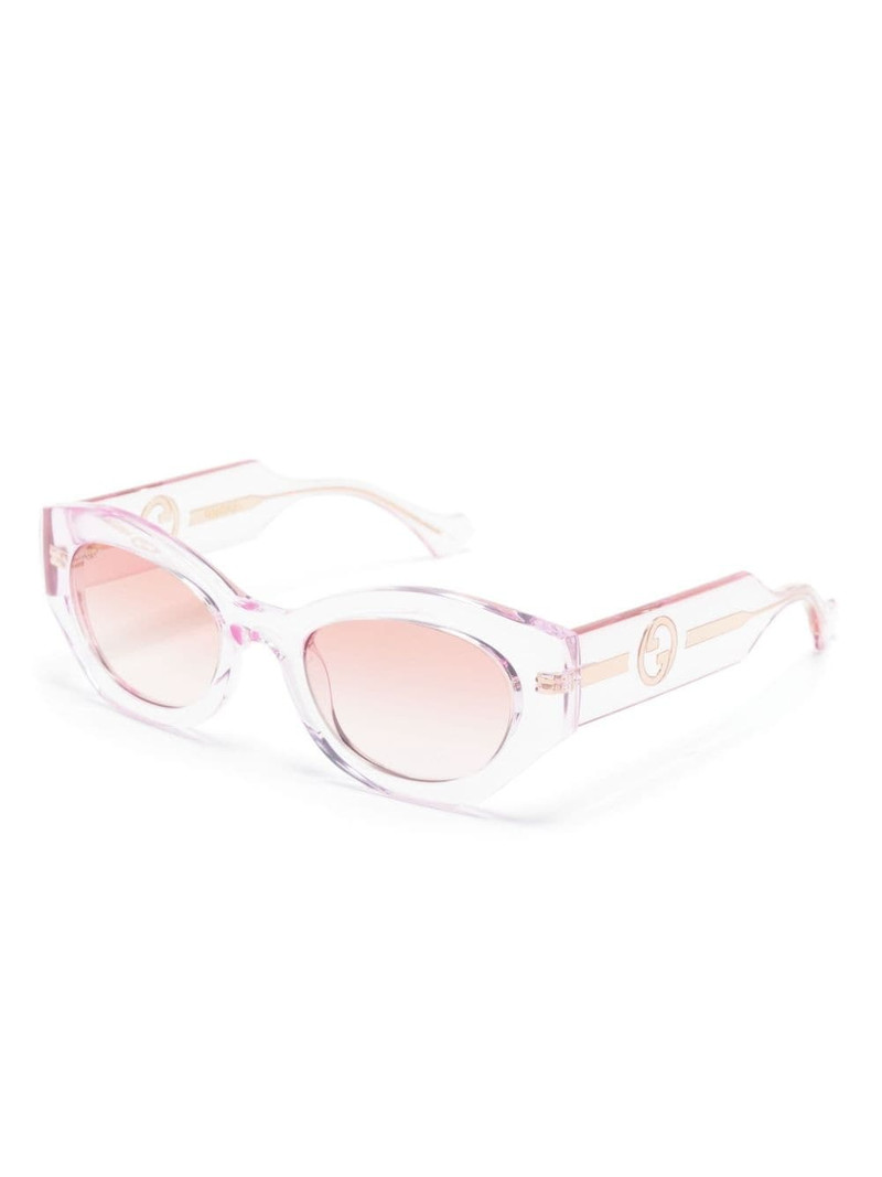GUCCI cat-eye sunglasses outlook