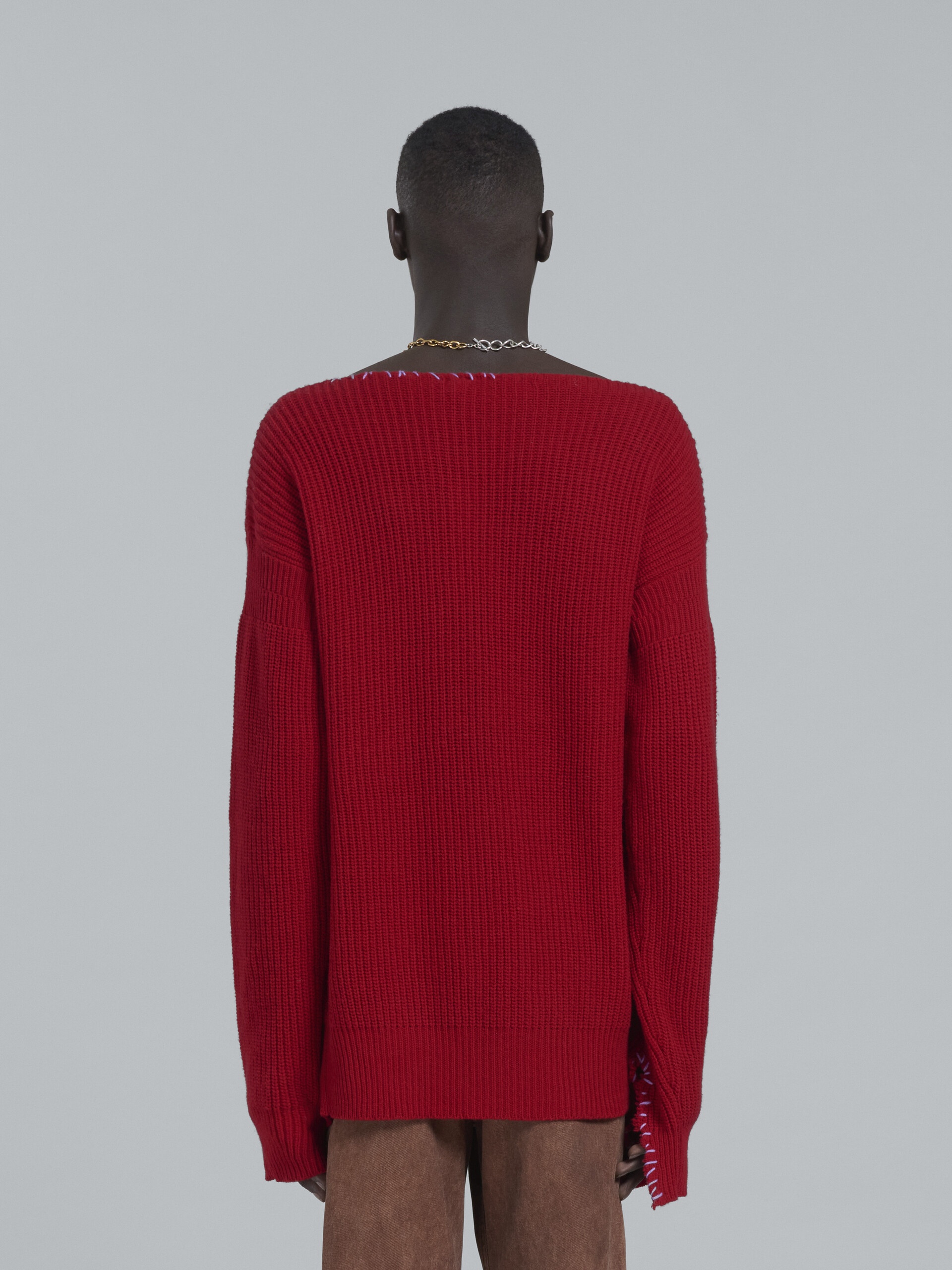 RED SWEATER WITH RAW-EDGE DETAILING - 3