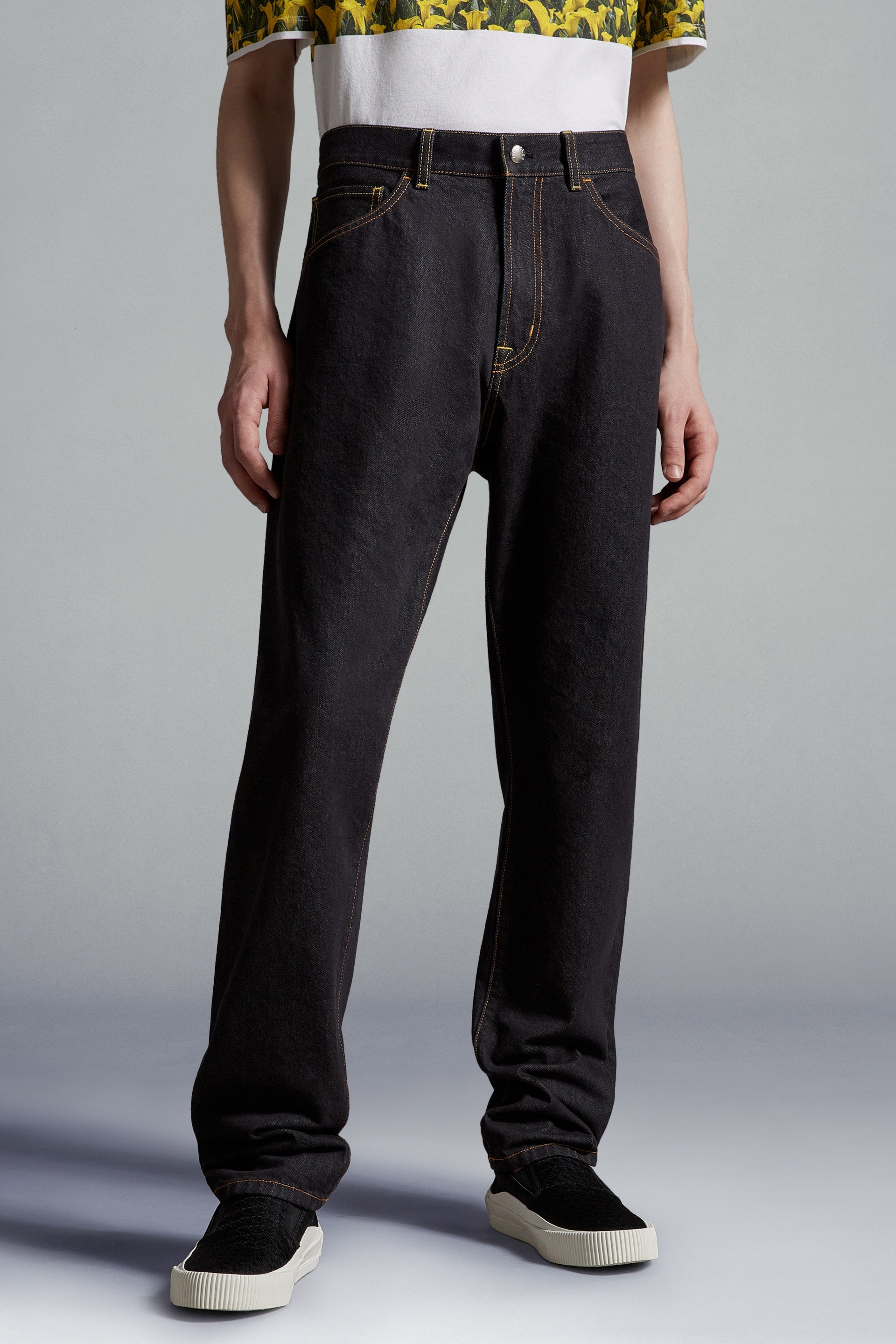 Loose Fit Jeans - 3