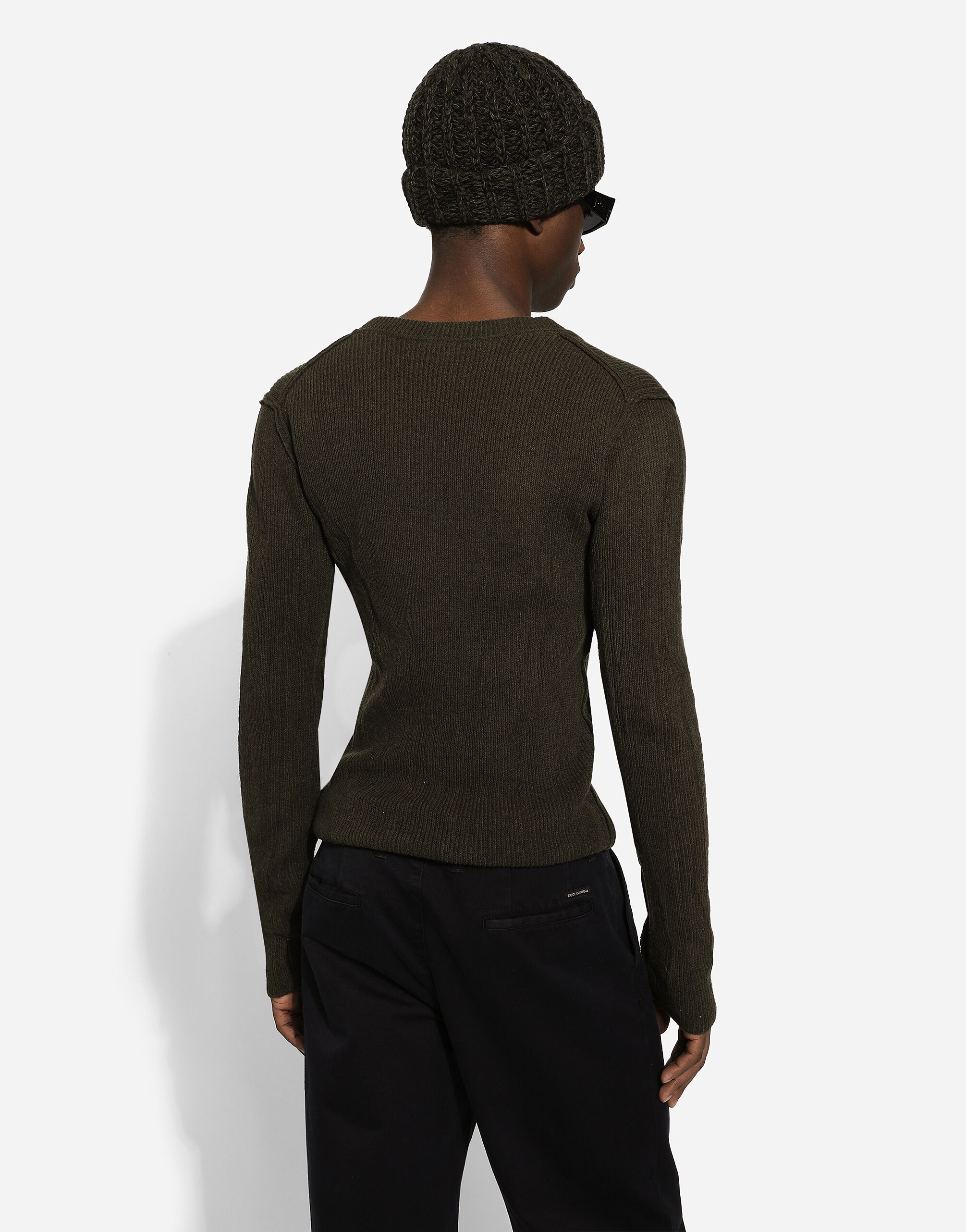 Wool V-neck sweater - 5