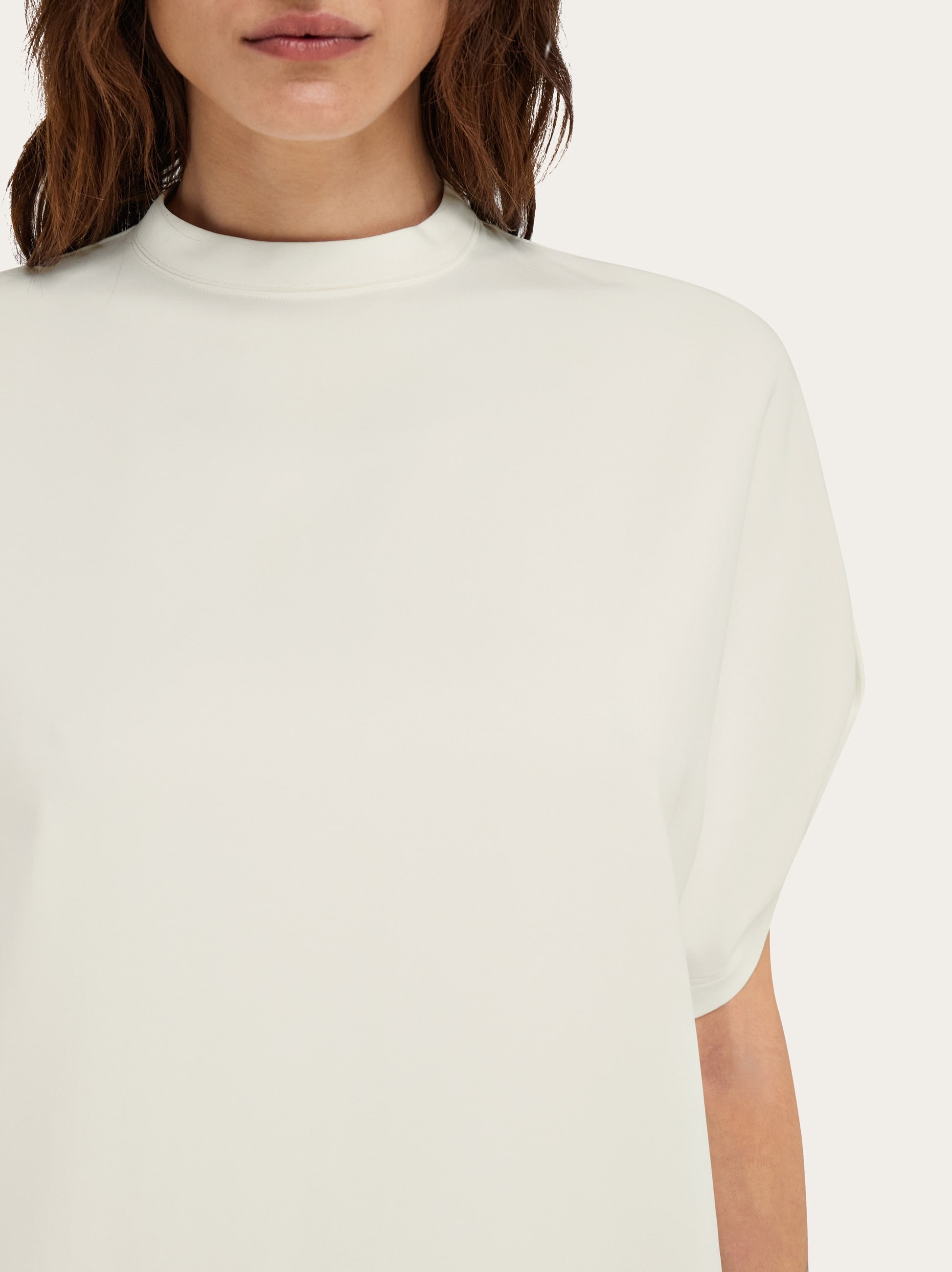 Crew neck T-shirt with turned up sleeve - 4
