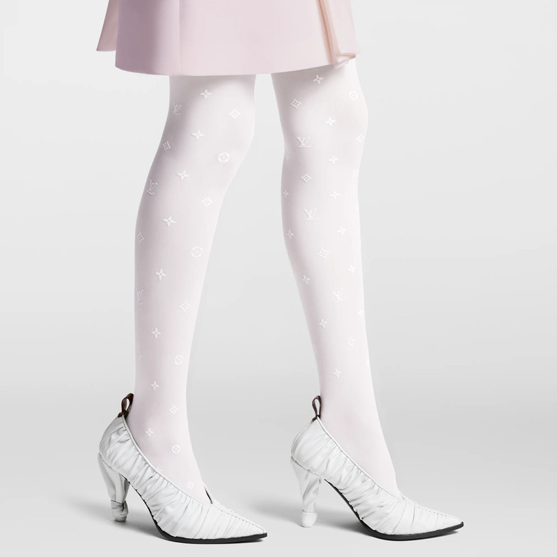 Louis Vuitton LV Knot Pump outlook