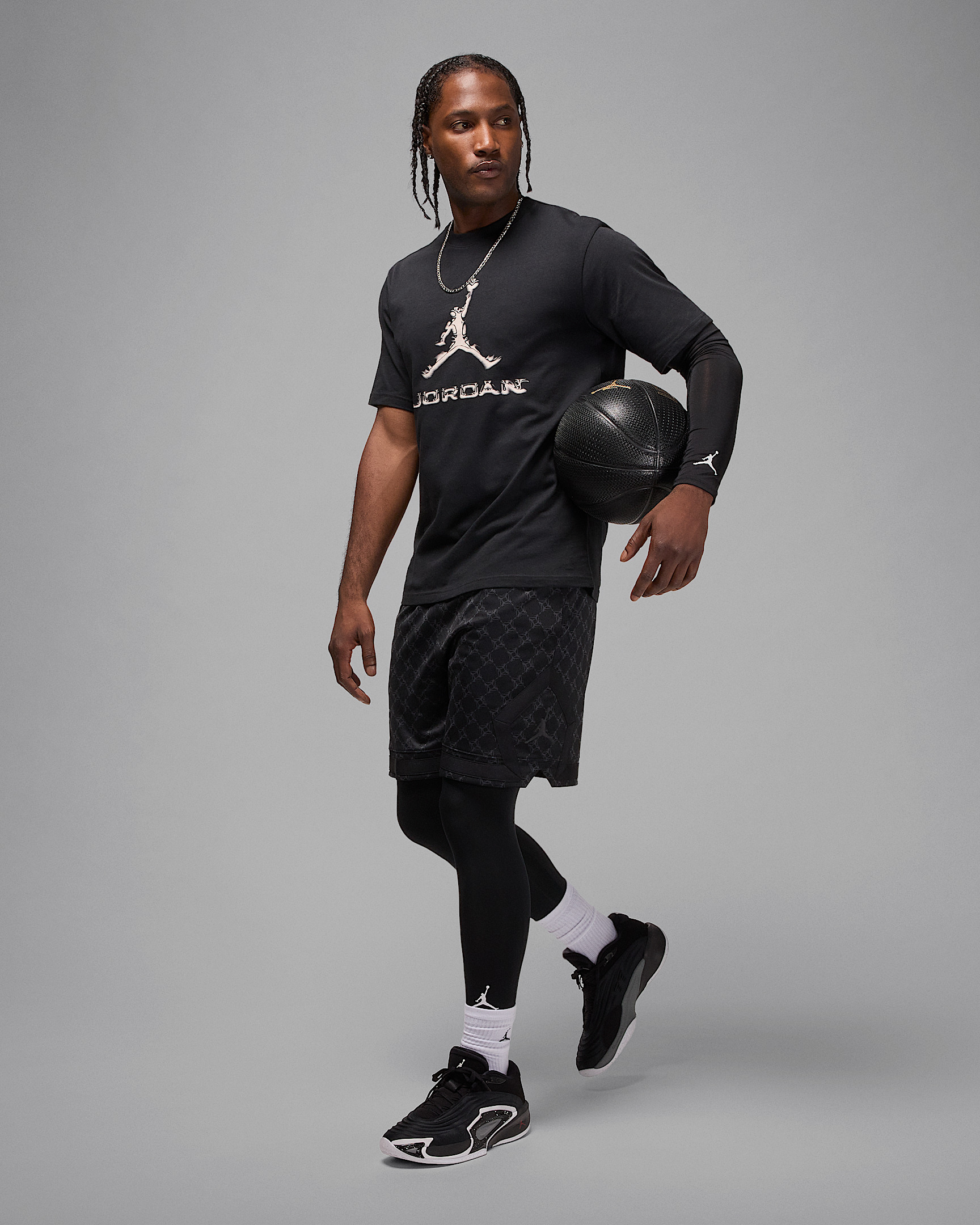 Jordan Sport Men's Dri-FIT Printed Diamond Shorts - 6