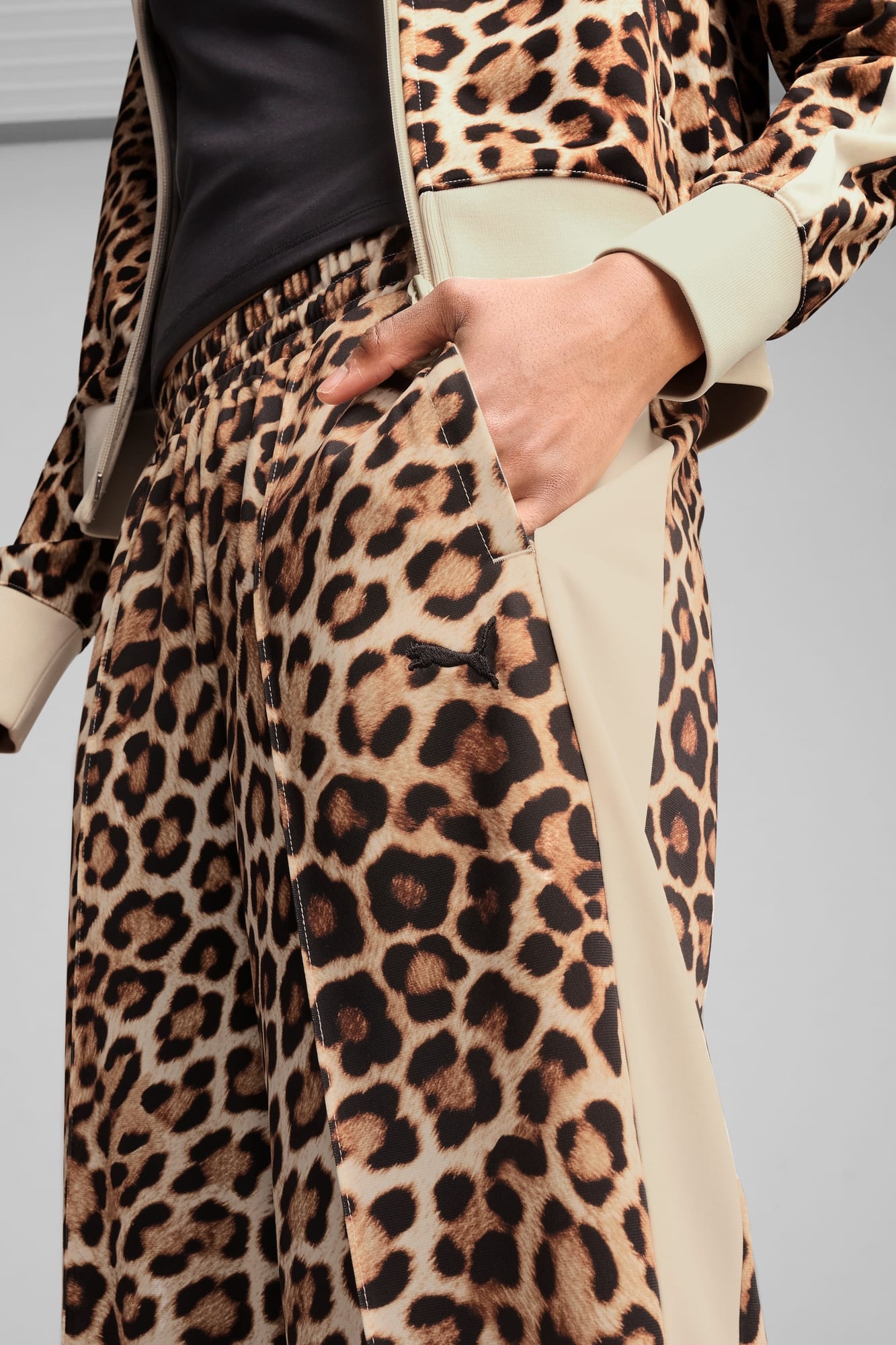 T7 LEO LUXE Women's All-Over Print Straight Pants - 4