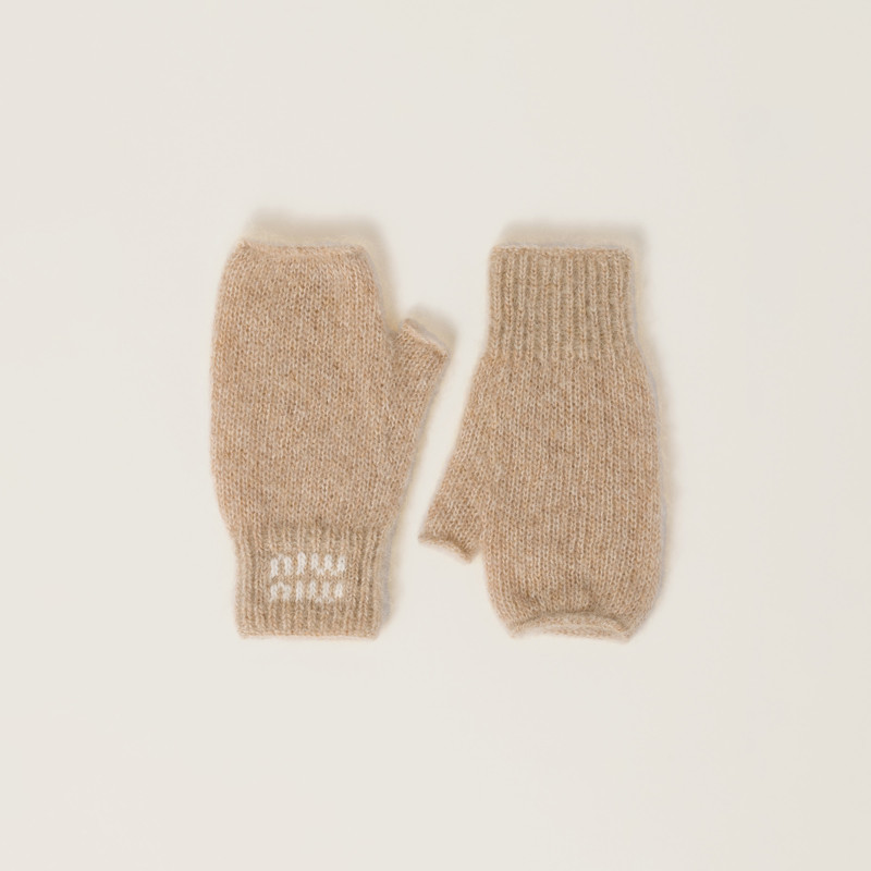 Wool and mohair gloves 1