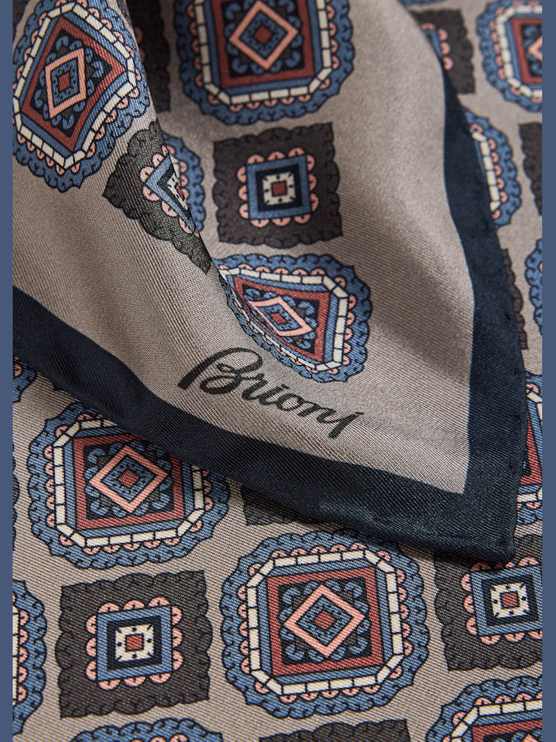 Brioni Men's Medallion Print Silk Pocket Square outlook