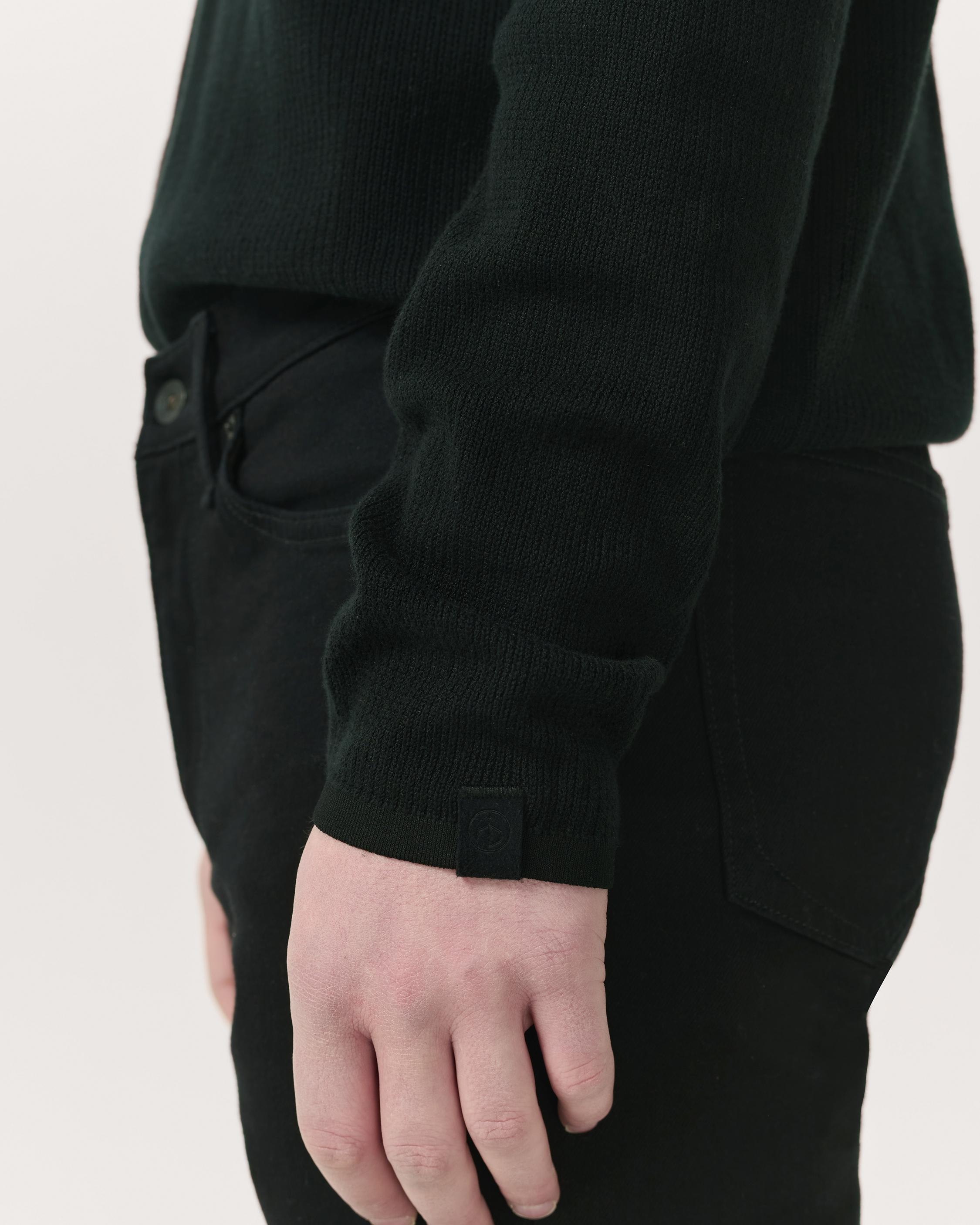 Harvey Cotton Crew
Classic Fit - 6