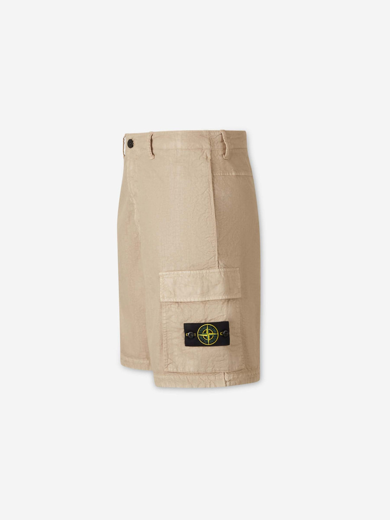 Stone Island COTTON CARGO SHORTS outlook