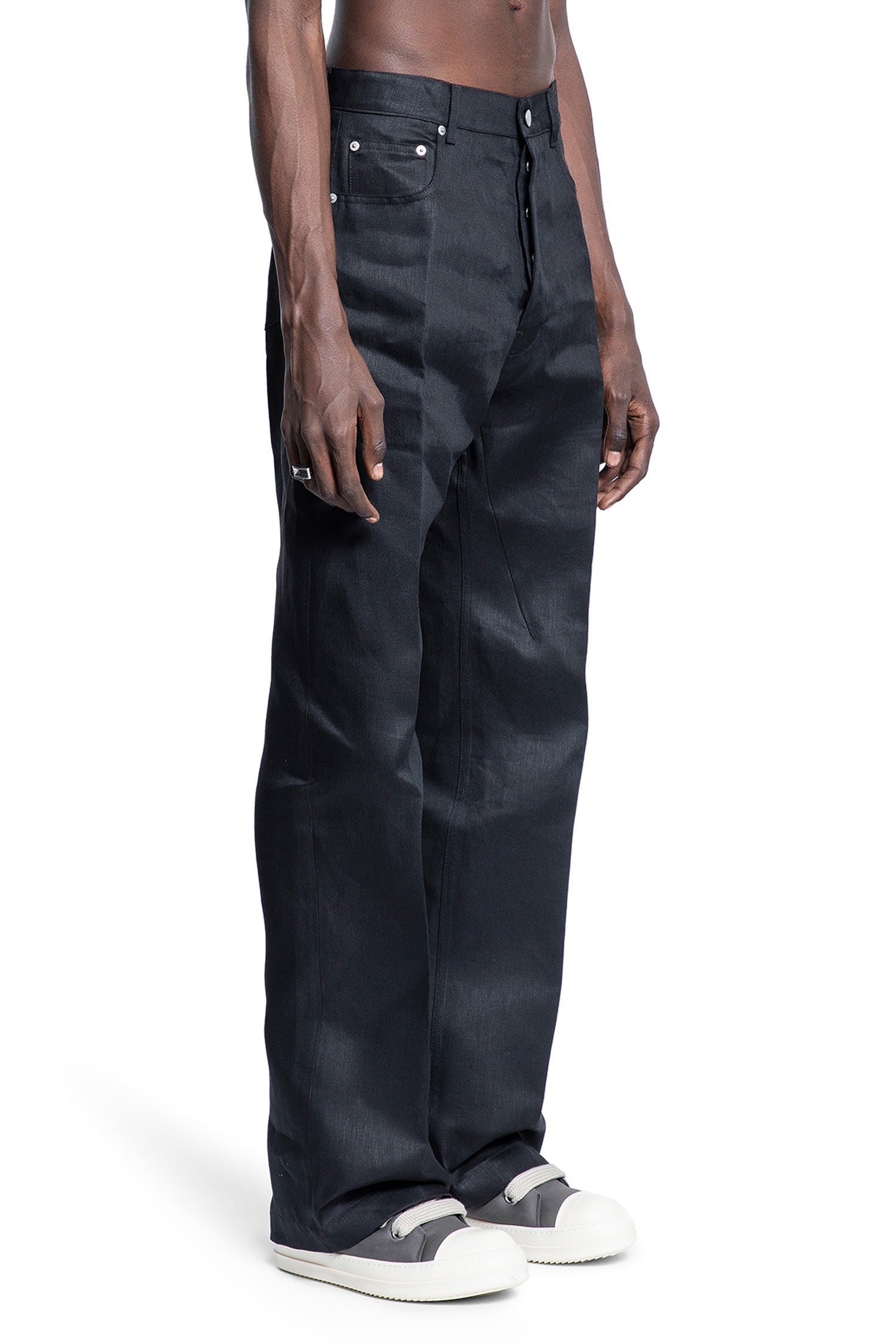 【RICK OWENS】HOLLYWOOD GETH JEANS IN BLACK LINEN TWILL Black Hollywood Geth Jeans by Rick Owens on Sale