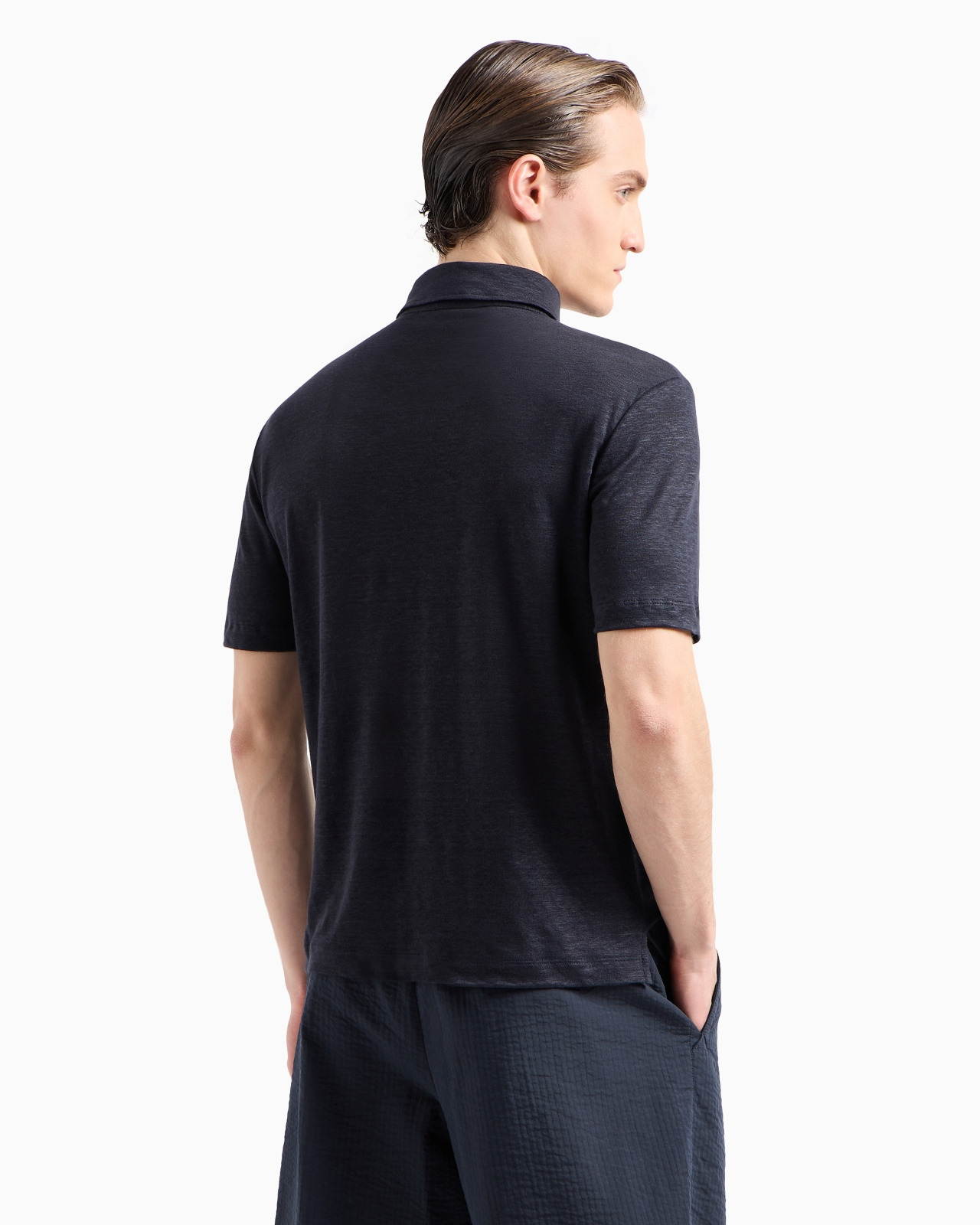 Short-sleeved polo shirt in pure linen jersey - 3