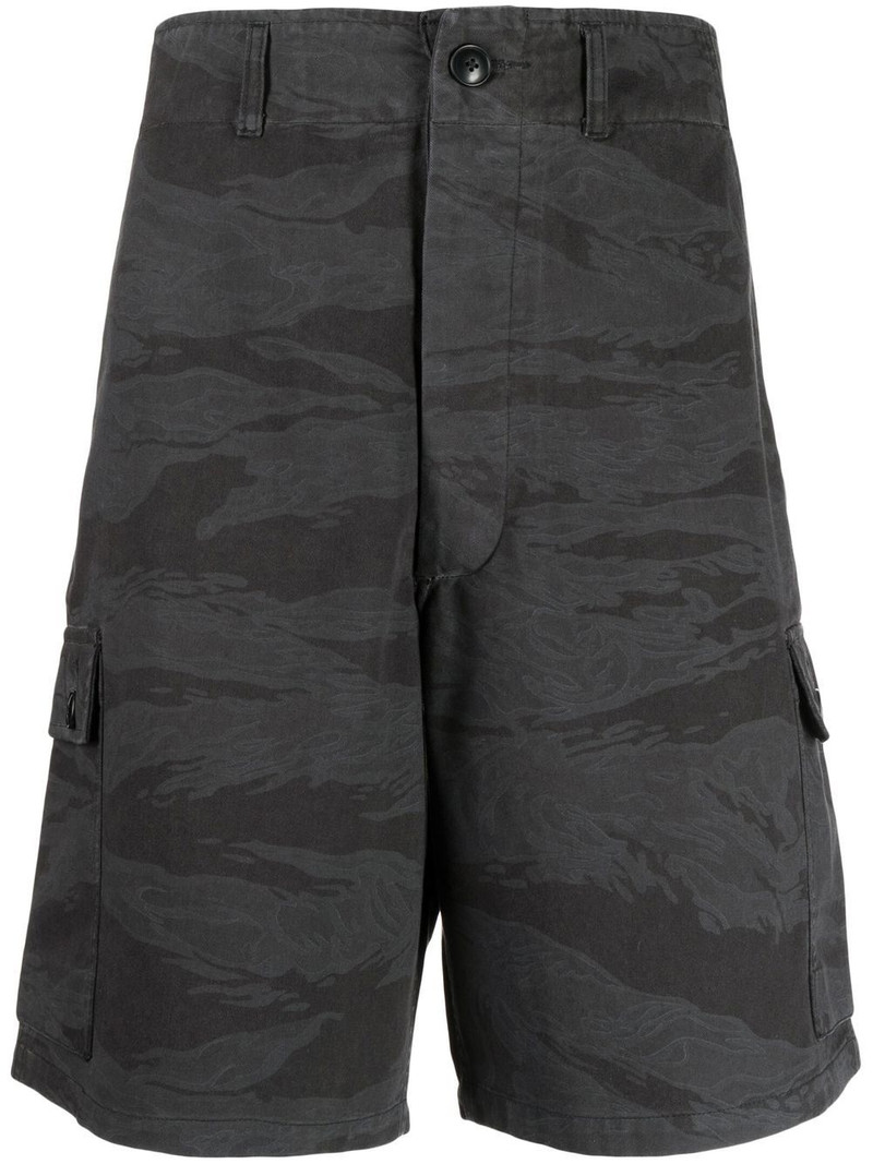 camouflage-print cargo shorts 1