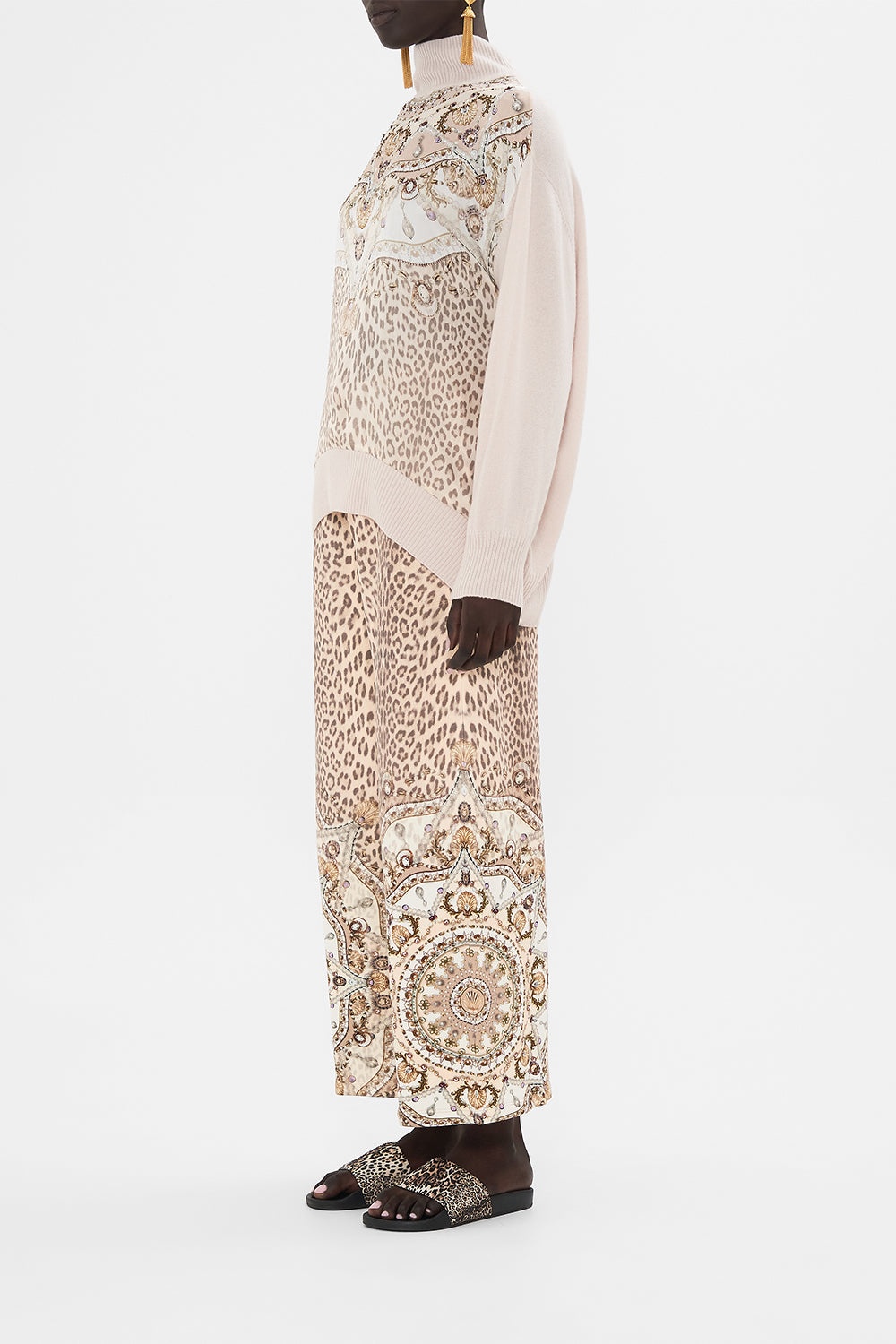 SILK FRONT TURTLE NECK KNIT - 4