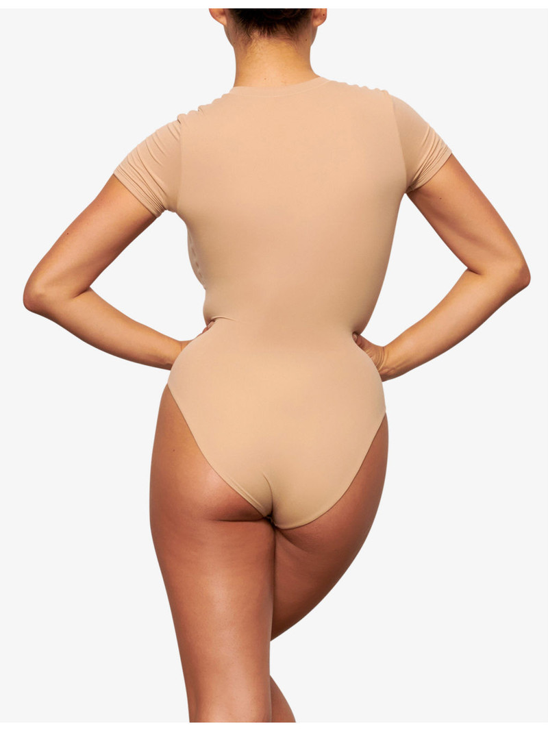 Fits Everybody high-neck stretch-woven body 4