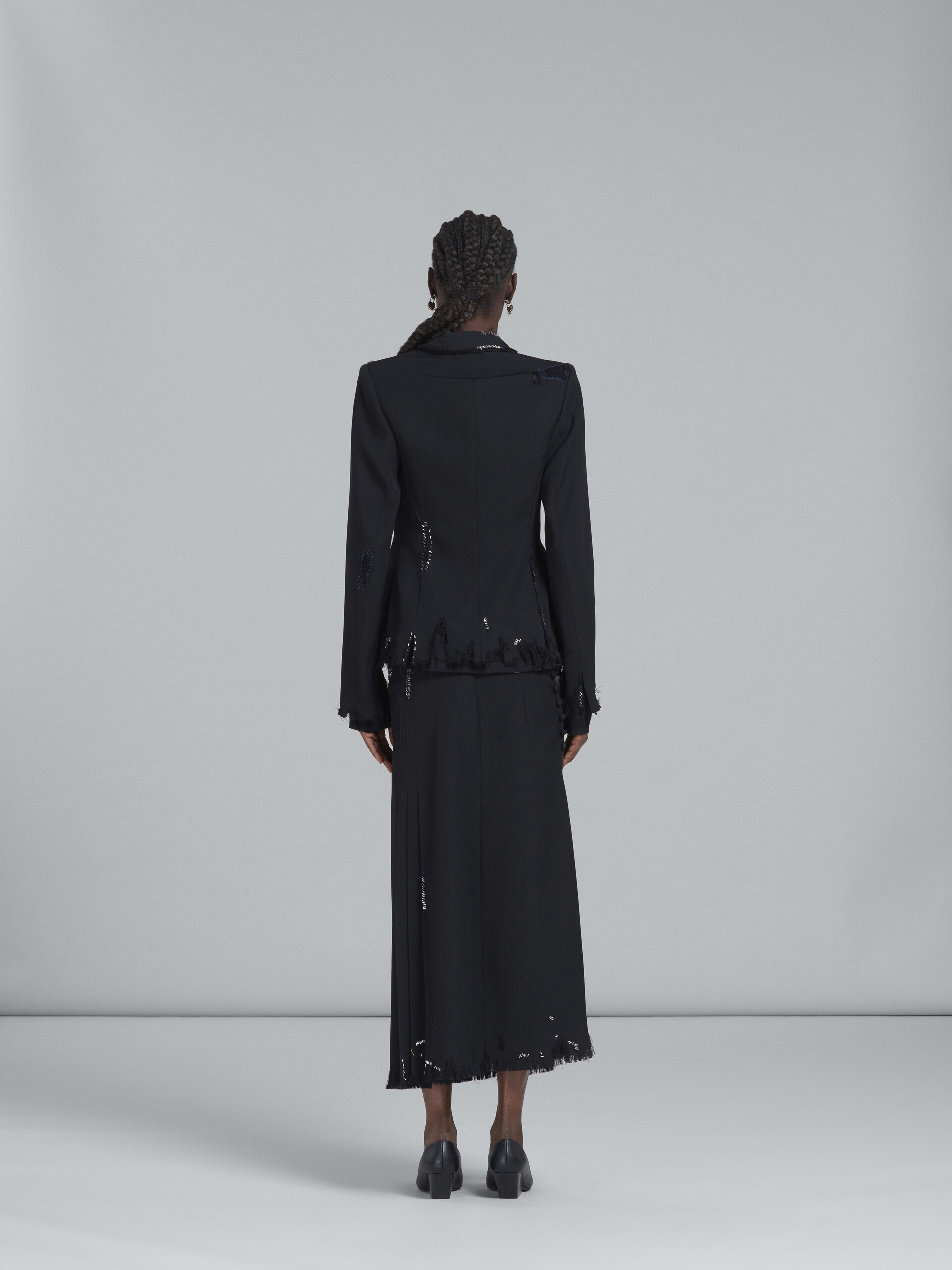 BLACK FITTED WOOL BLAZER WITH EMBROIDERY - 3