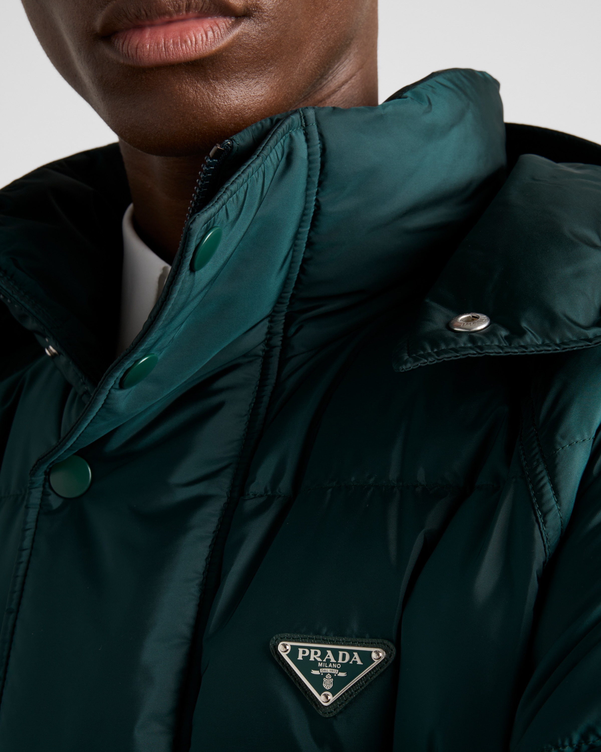 Cropped Re-Nylon down jacket - 4
