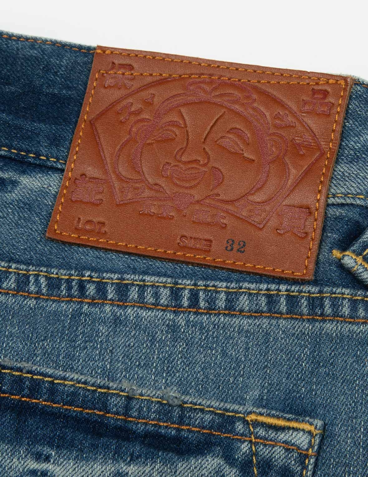 ALLOVER RIVETS AND SEAGULL APPLIQUE 3D REGULAR FIT JEANS - 13