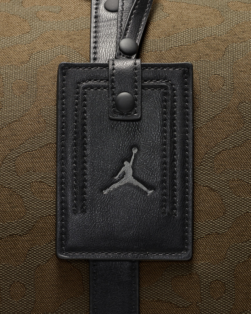 バッグ Jordan Icon Duffle Bag (40L) Jordan Icon Duffle 40L Bag Light Olive - FW24 - US