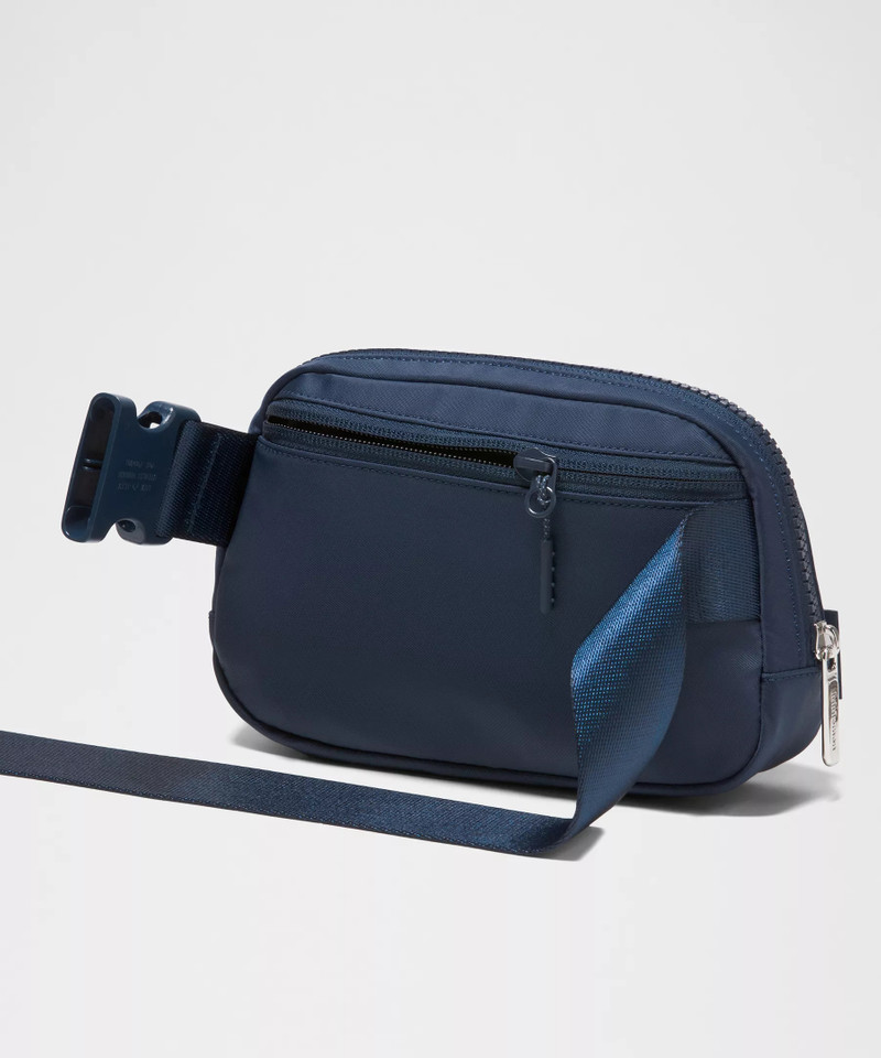 Everywhere Belt Bag with Long Strap 1L 4