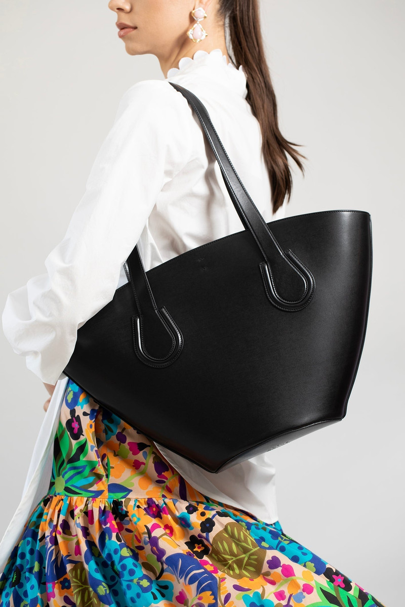 Mark Cross Arc Tote outlook