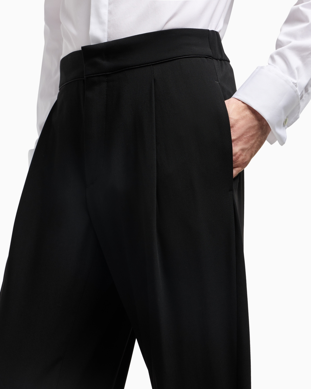 SINGLE-PLEAT, PURE VIRGIN WOOL CRÊPE TROUSERS - 5