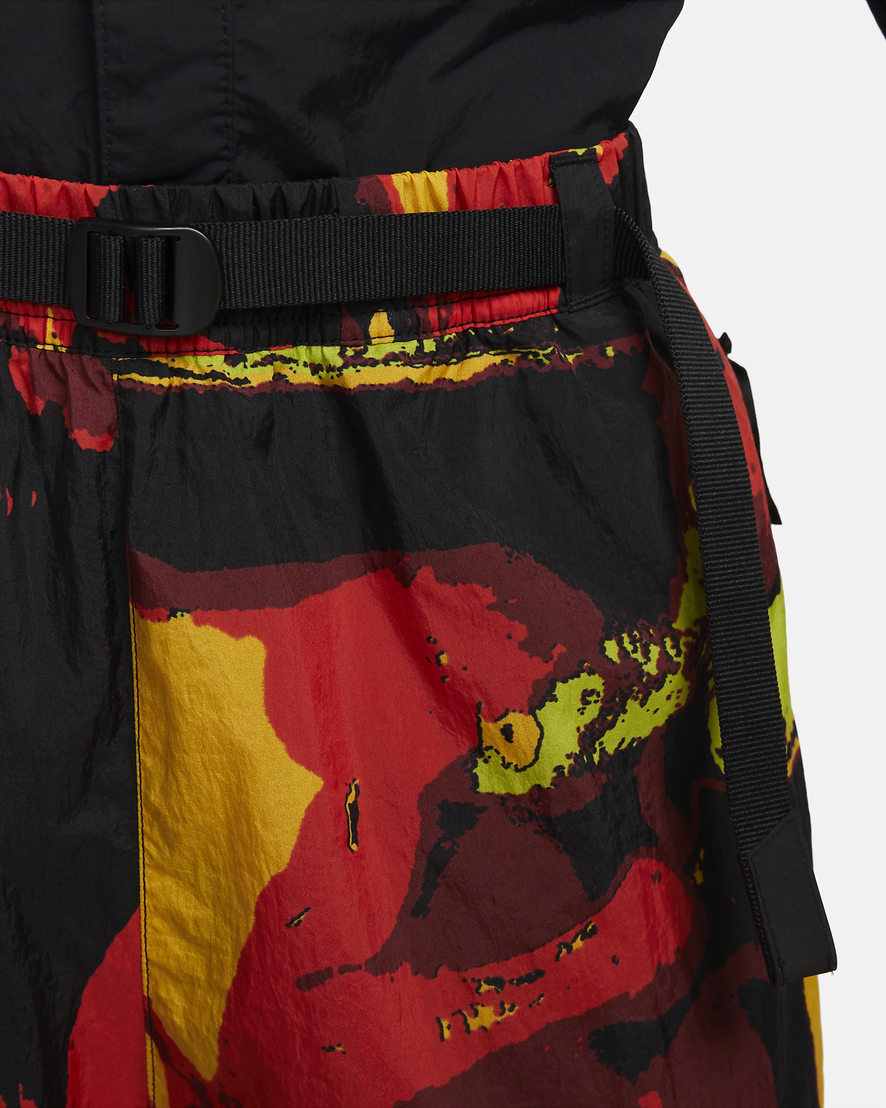 Nike "Huarache Frog" Woven Shorts - 6