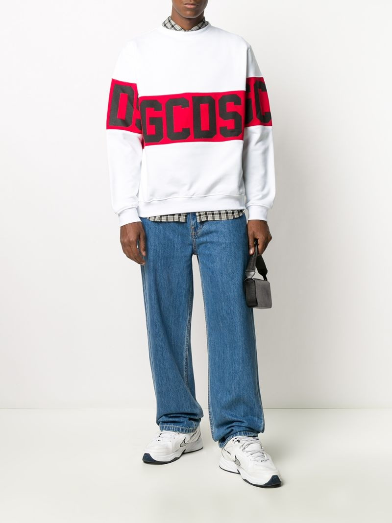 GCDS logo crew-neck sweatshirt outlook