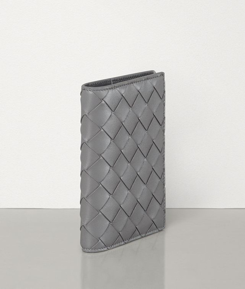 Bottega Veneta PASSPORT CASE outlook