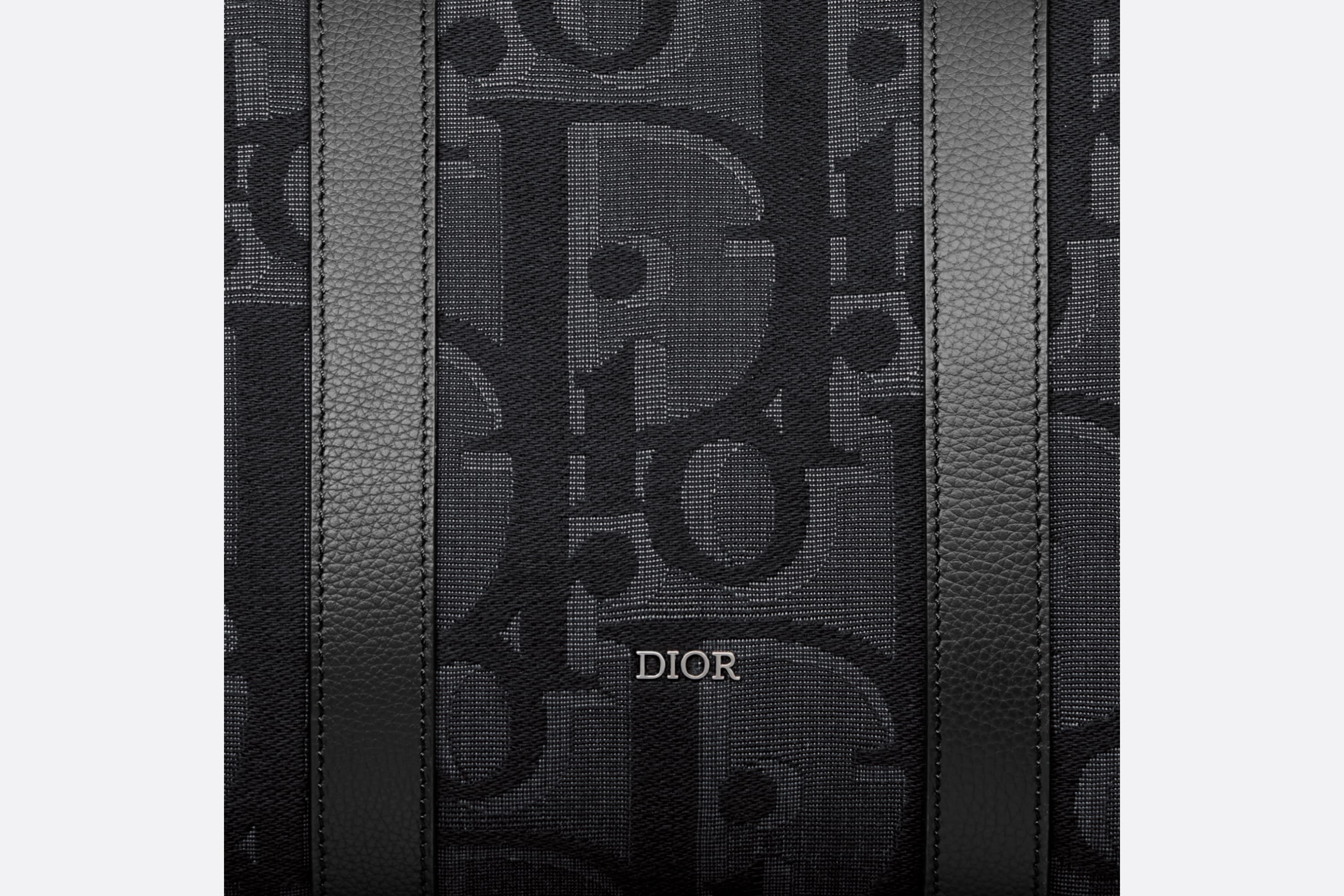 その他 Dior ディオール」からバケットバッグ“セ ディオール”が登場