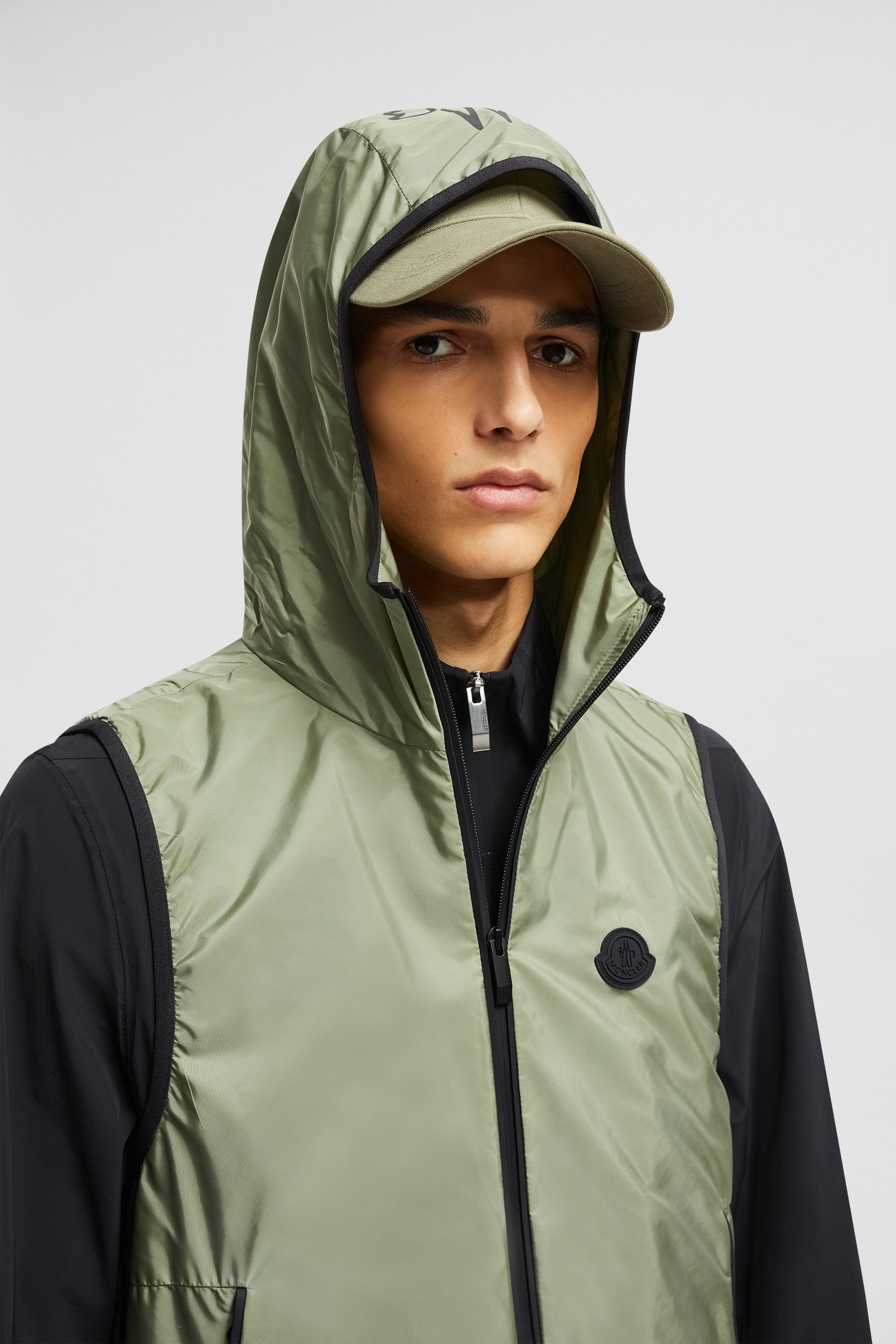 Moretan Hooded Vest - 4