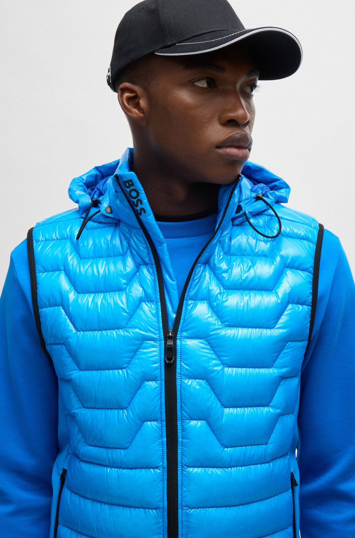 WATER-REPELLENT REGULAR-FIT GILET WITH SIGNATURE QUILTING - 6