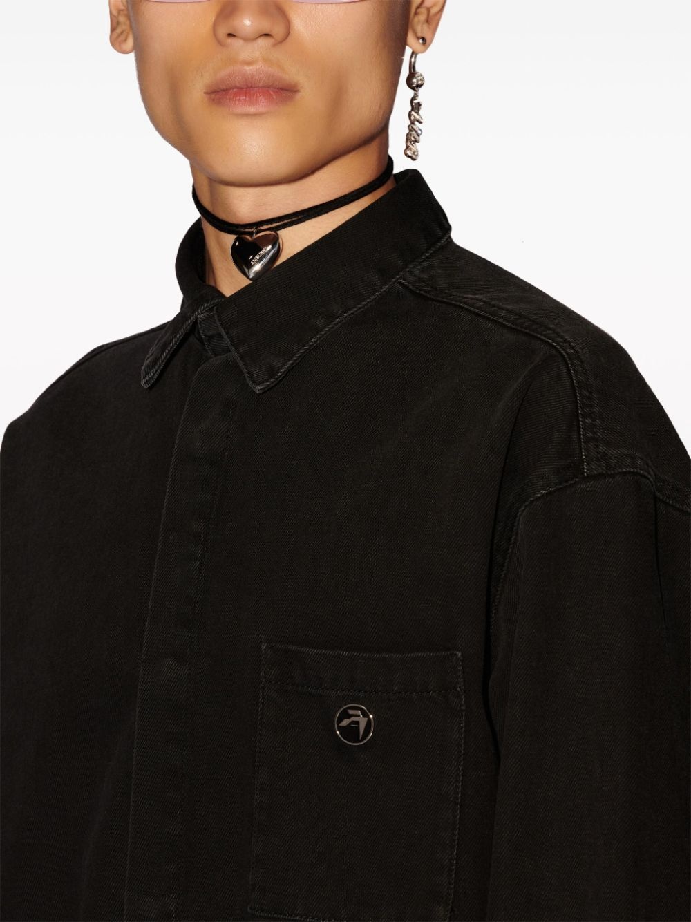 logo-embroidered cotton shirt - 6