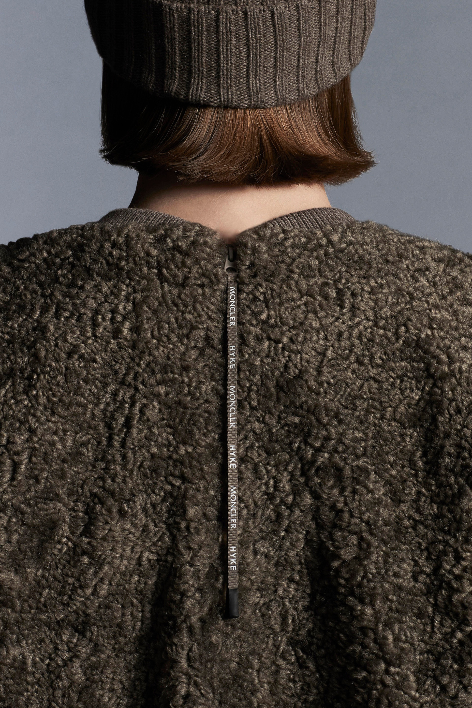 Sweatshirt - 4