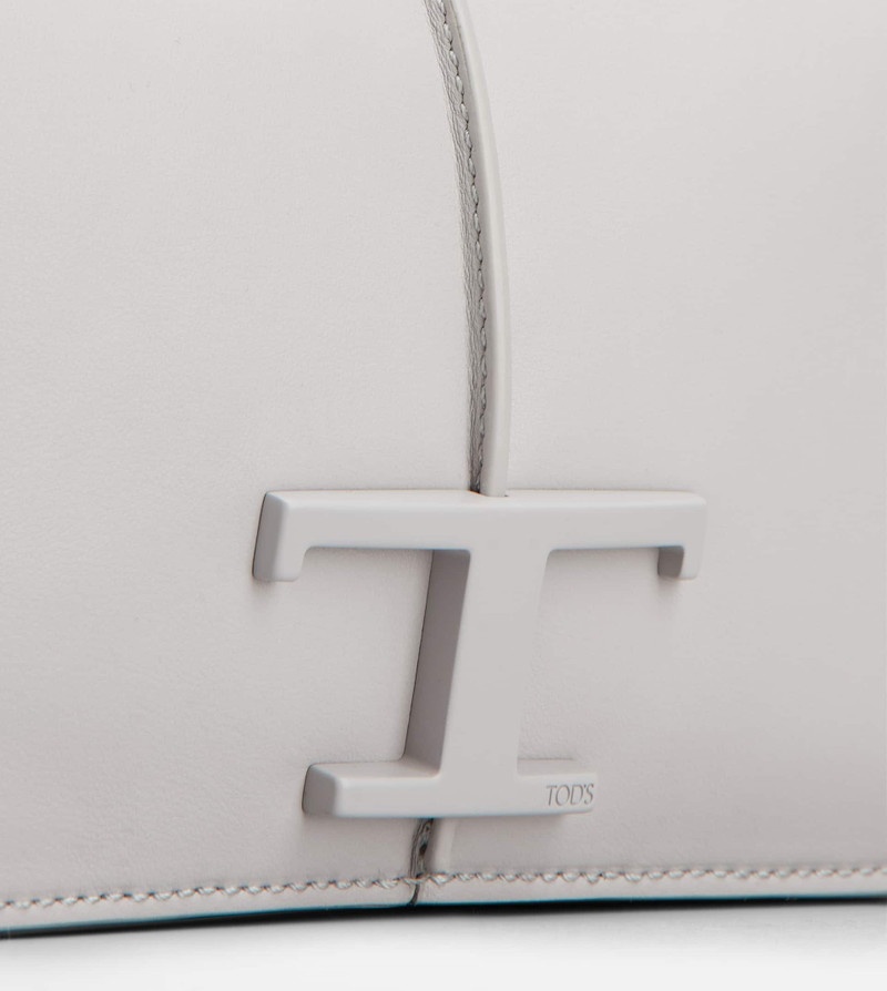 T TIMELESS CAMERA BAG IN LEATHER MINI - GREY 8