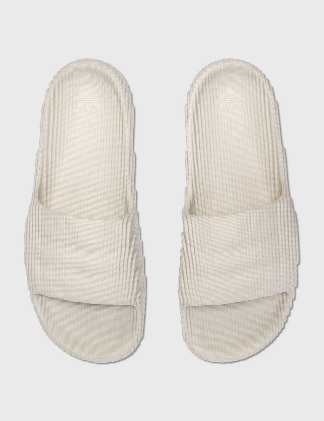 ADILETTE 22 - 3