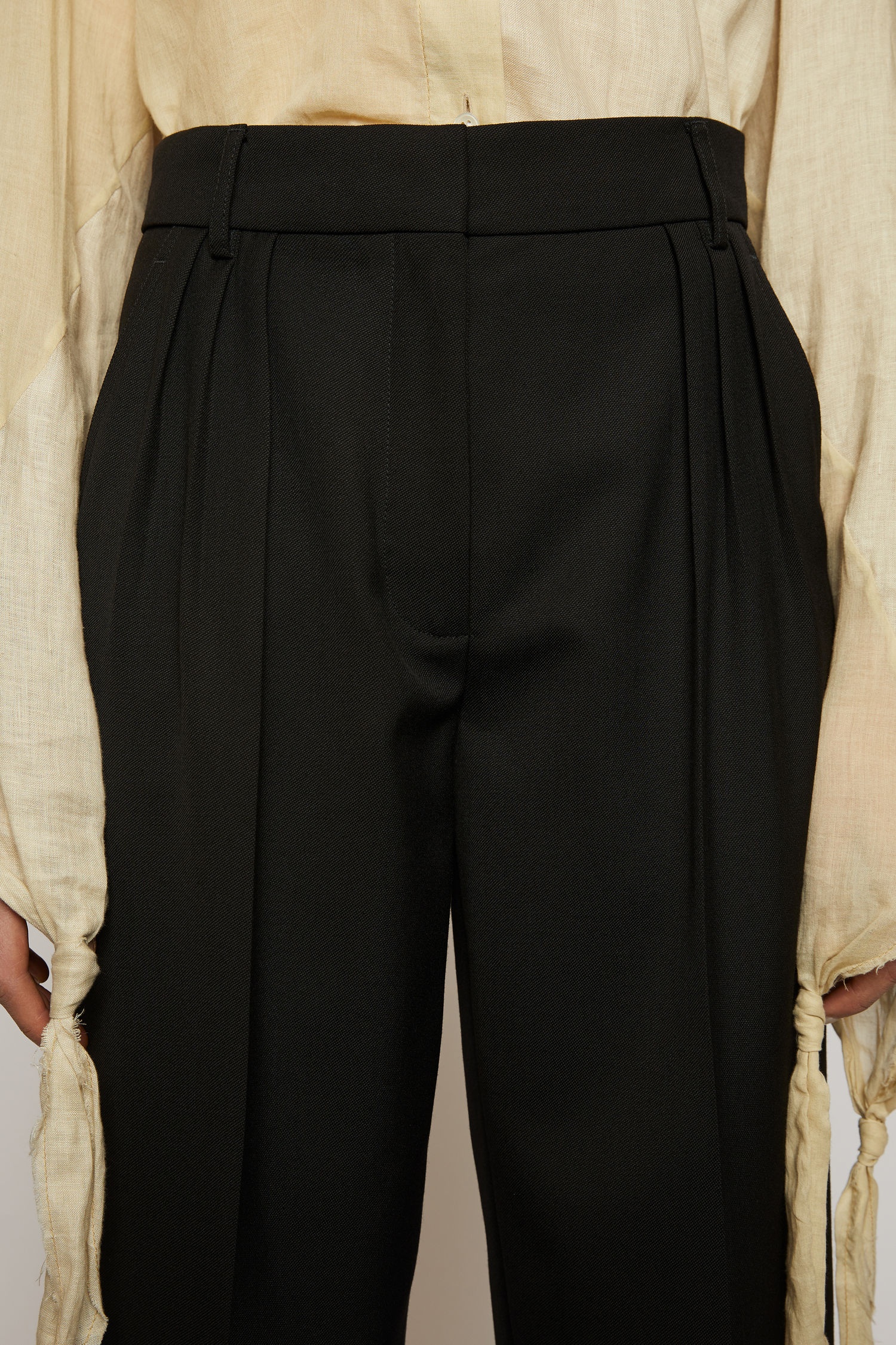 Pleated tapered-leg trousers black - 4