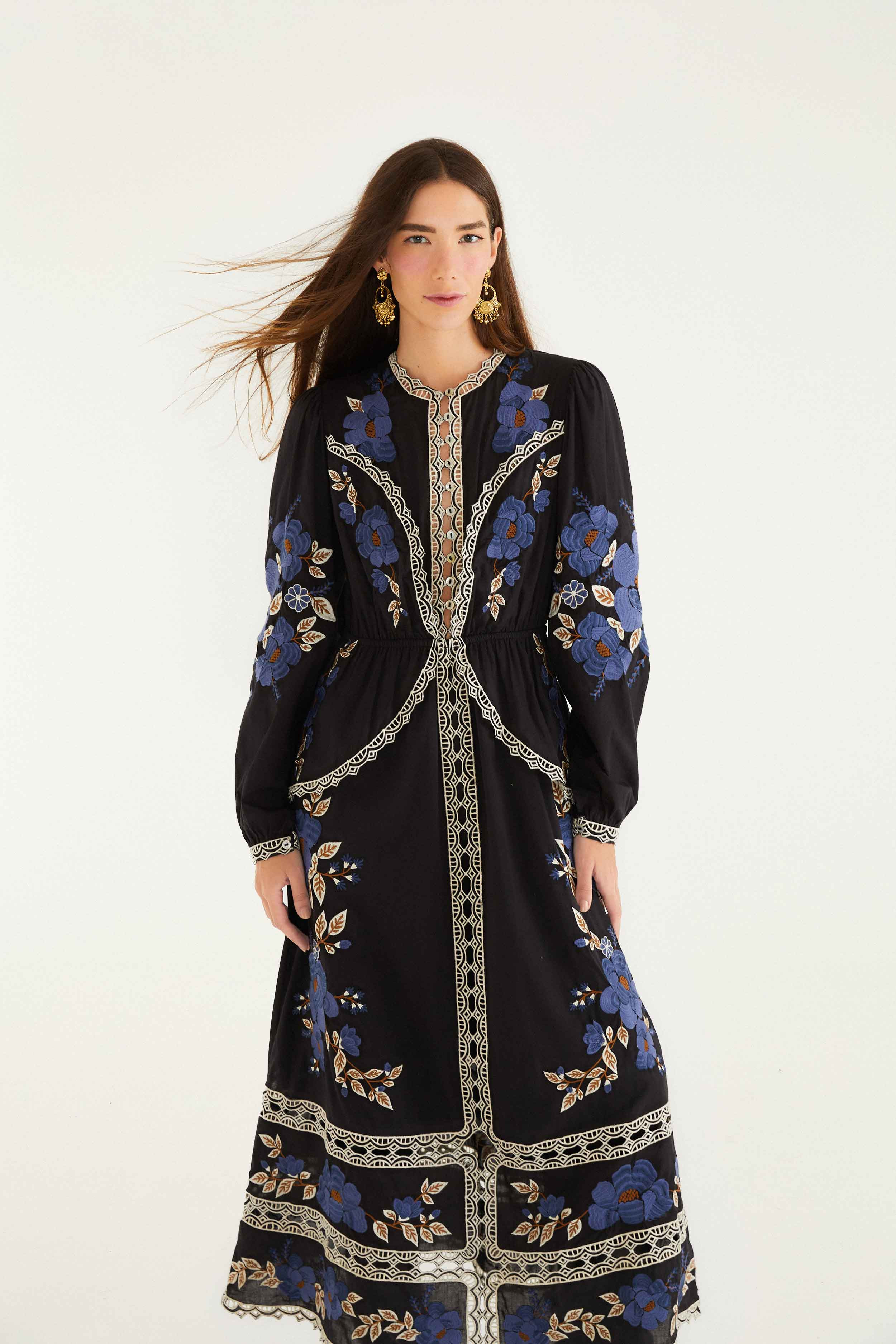 Black Embroidered Flowers Long Sleeve Midi Dress - 2