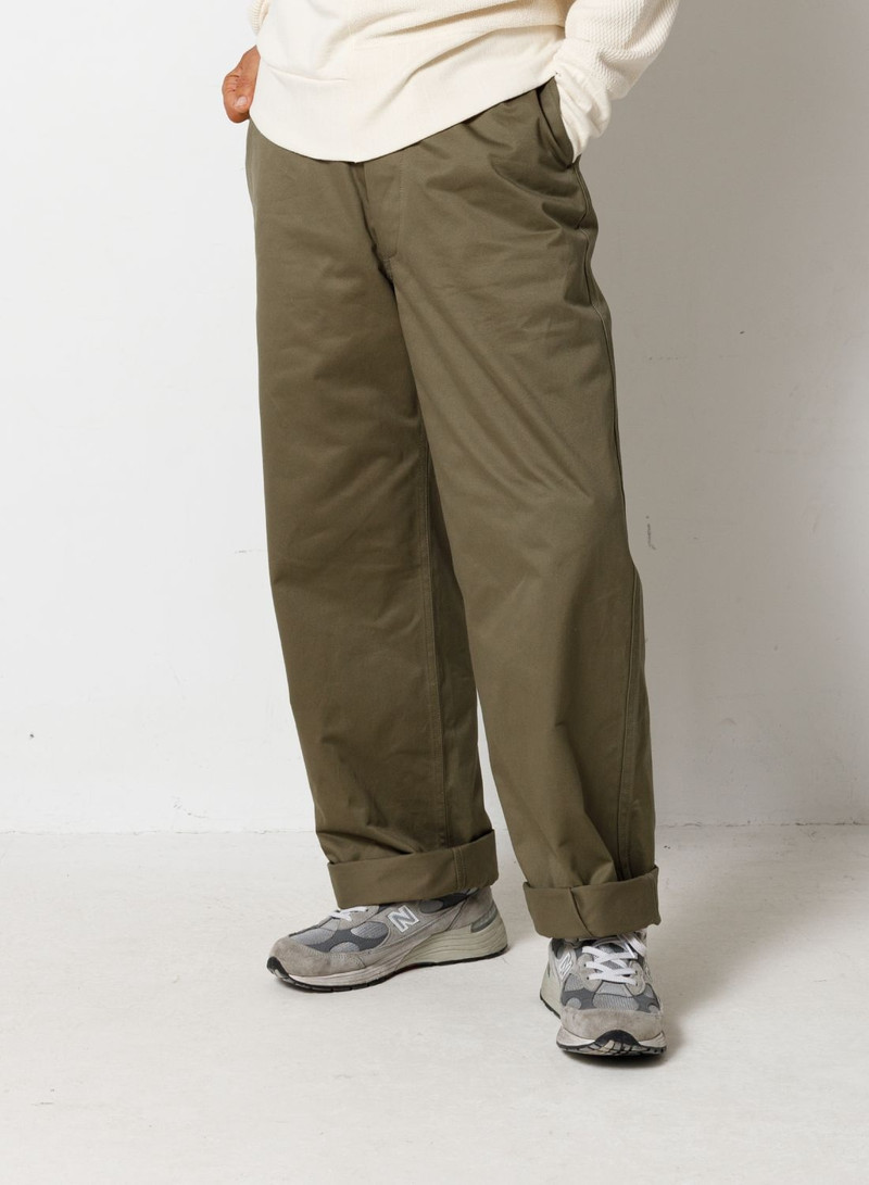Nigel Cabourn Basic Chino Pant in Green outlook