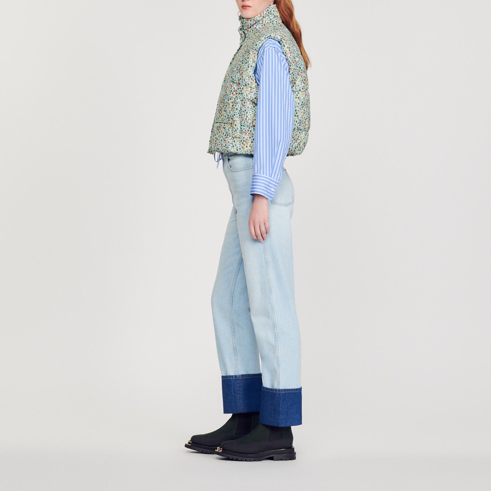 Short sleeveless padded jacket and print - 7