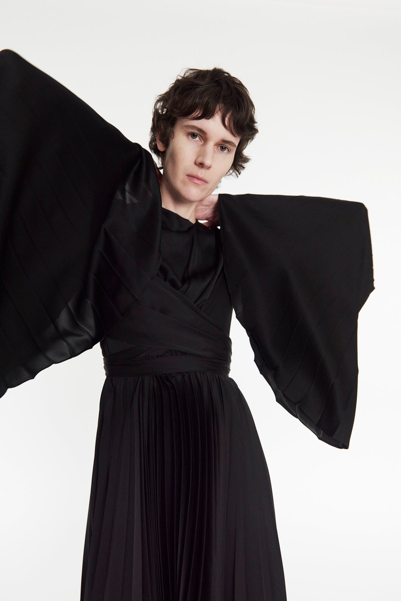 WRAP AROUND MIDI DRESS WITH PLEATED SKIRT & SLEEVES BLACK 6