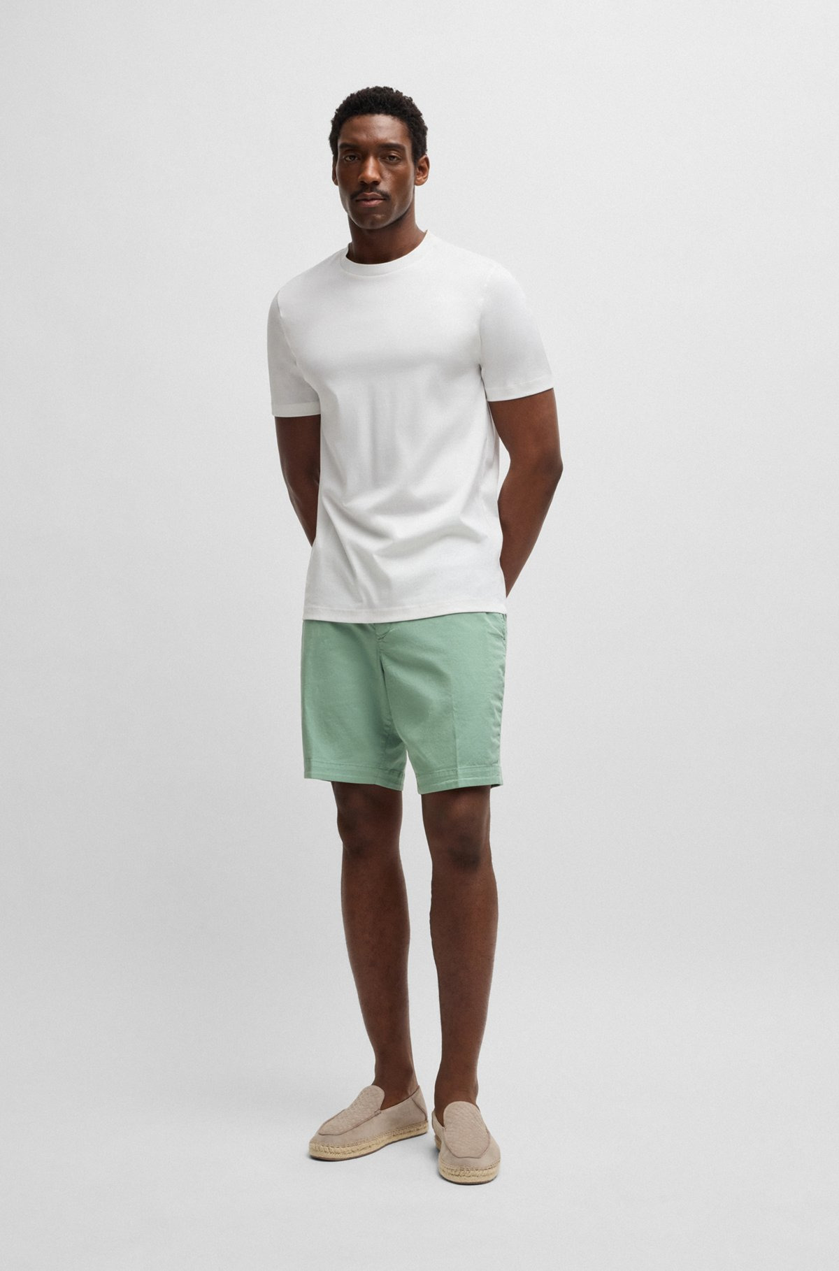 SLIM-FIT SHORTS IN STRETCH-COTTON TWILL - 3