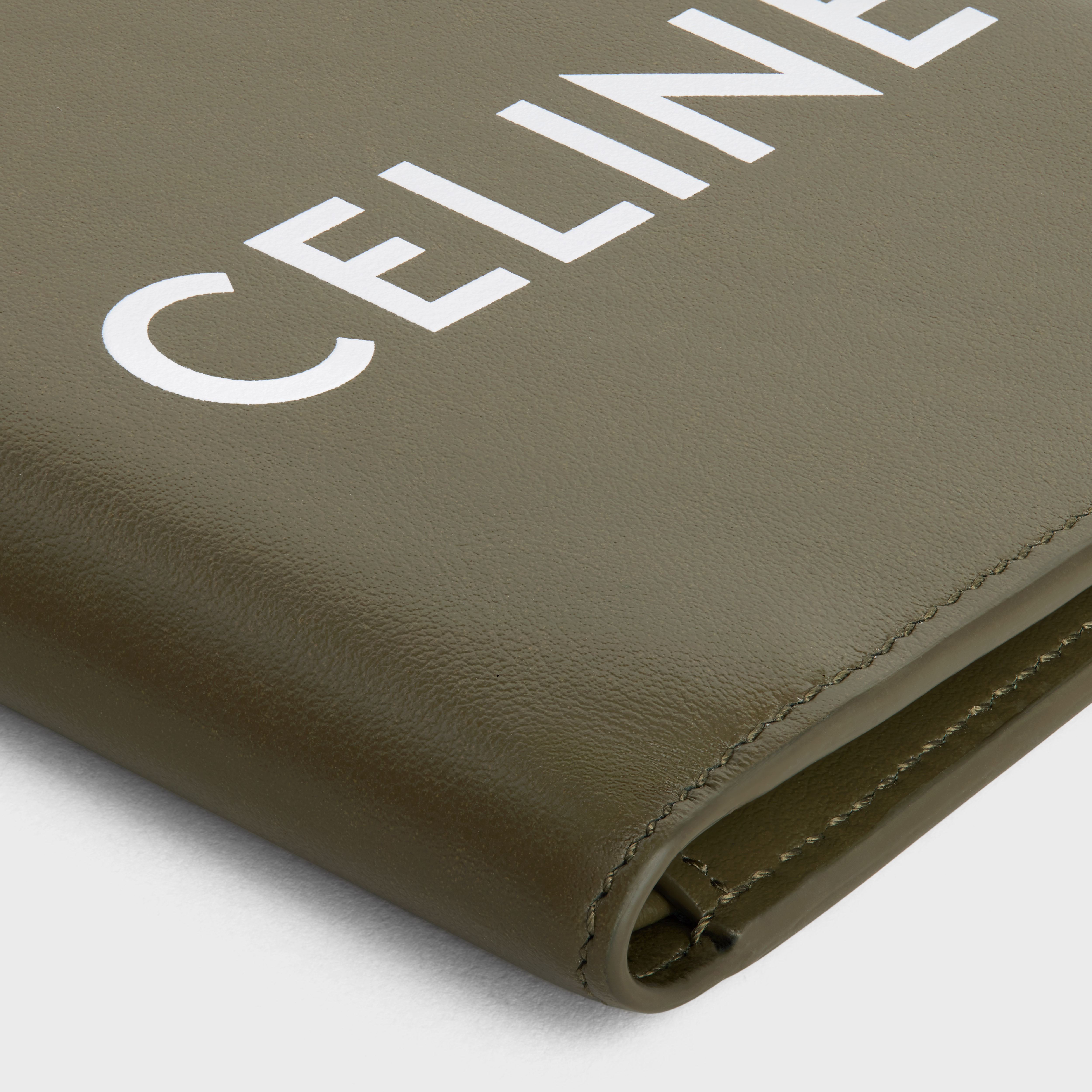 Bi-fold wallet in Smooth Calfskin with celine print - 5