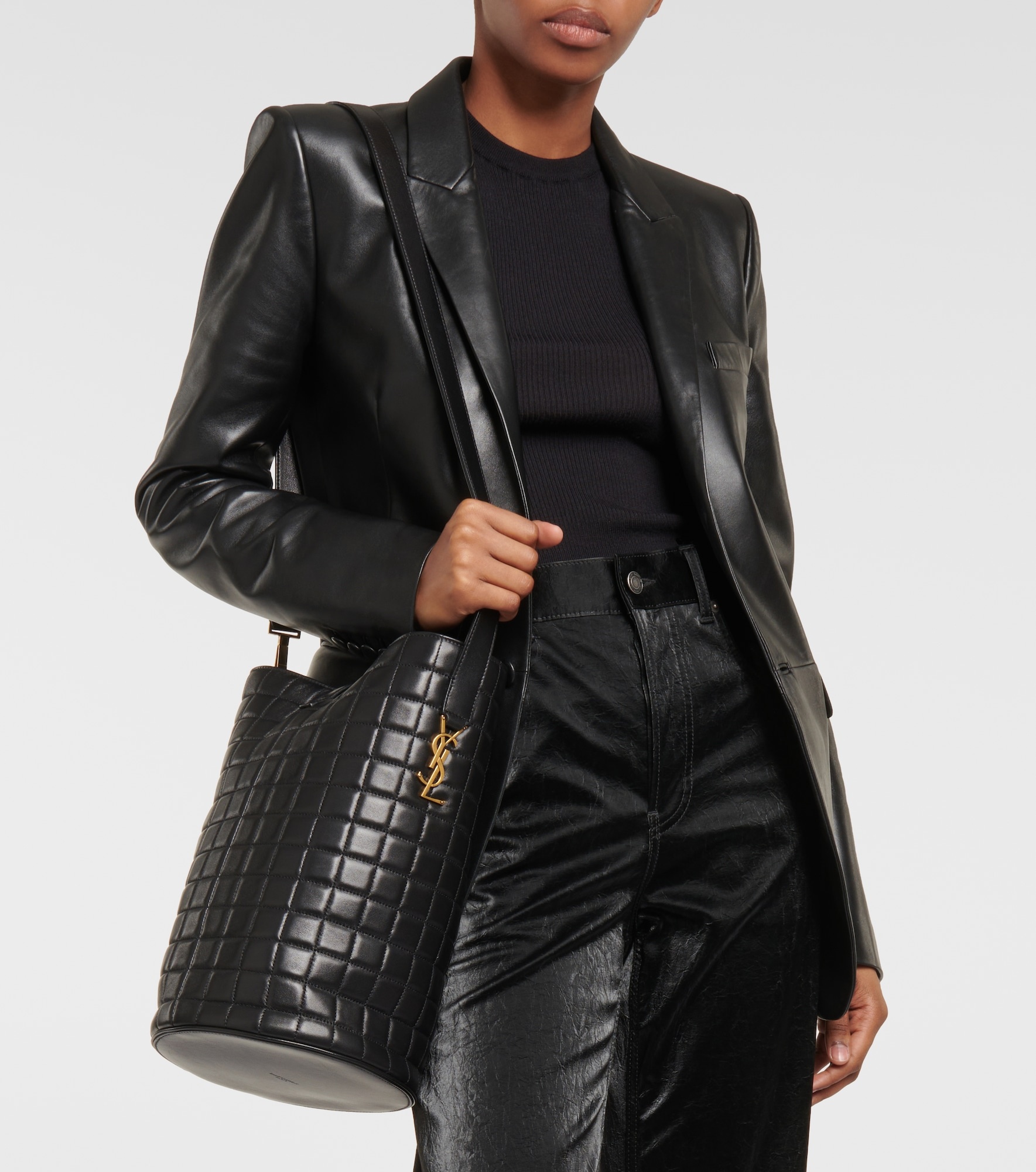 ショルダーバッグ・ポシェット Laurent Large Cecile Bucket Bag SAINT LAURENT Cecile Medium quilted leather bucket bag