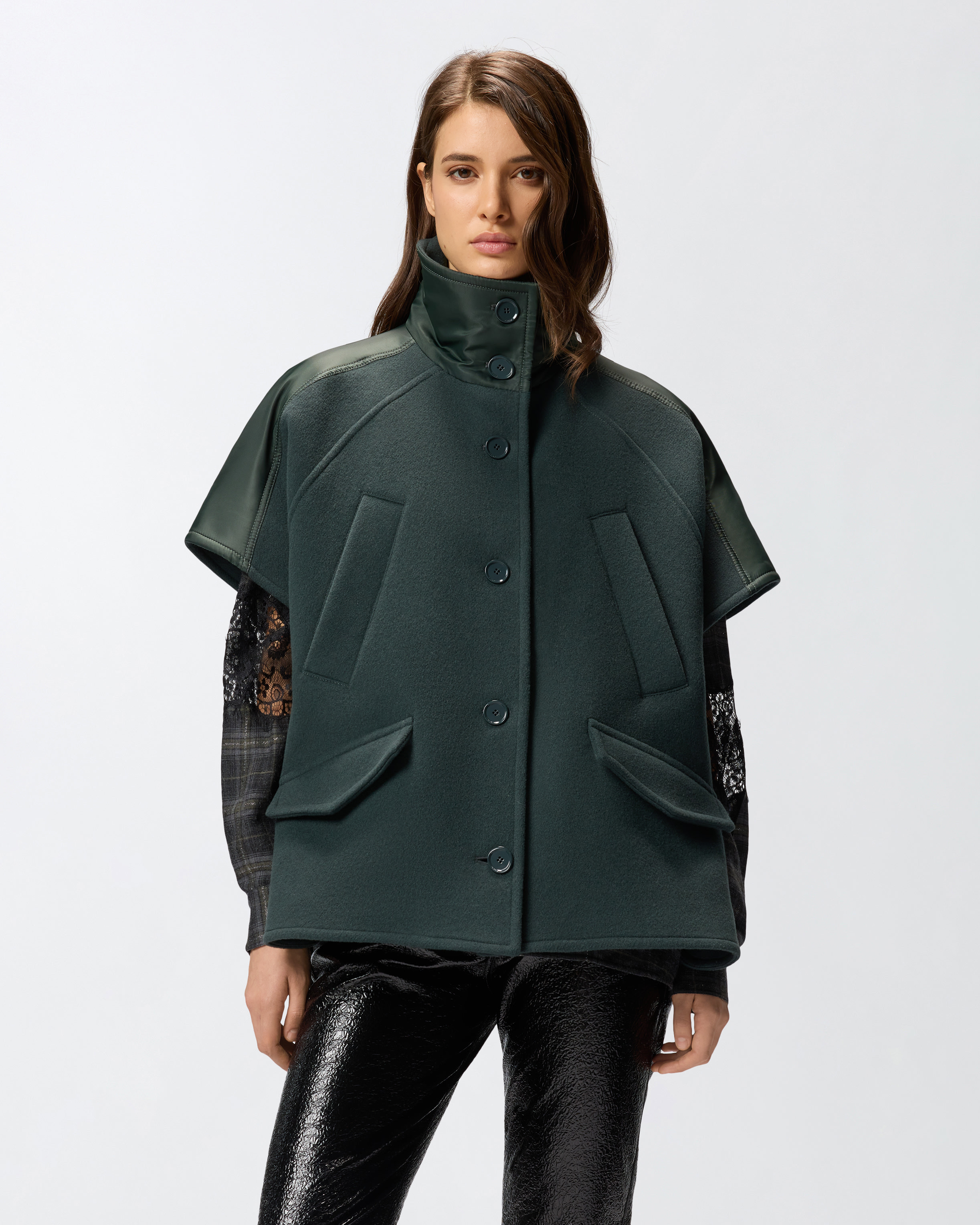 CLOTH CAPE WITH HIGH NECK - 2