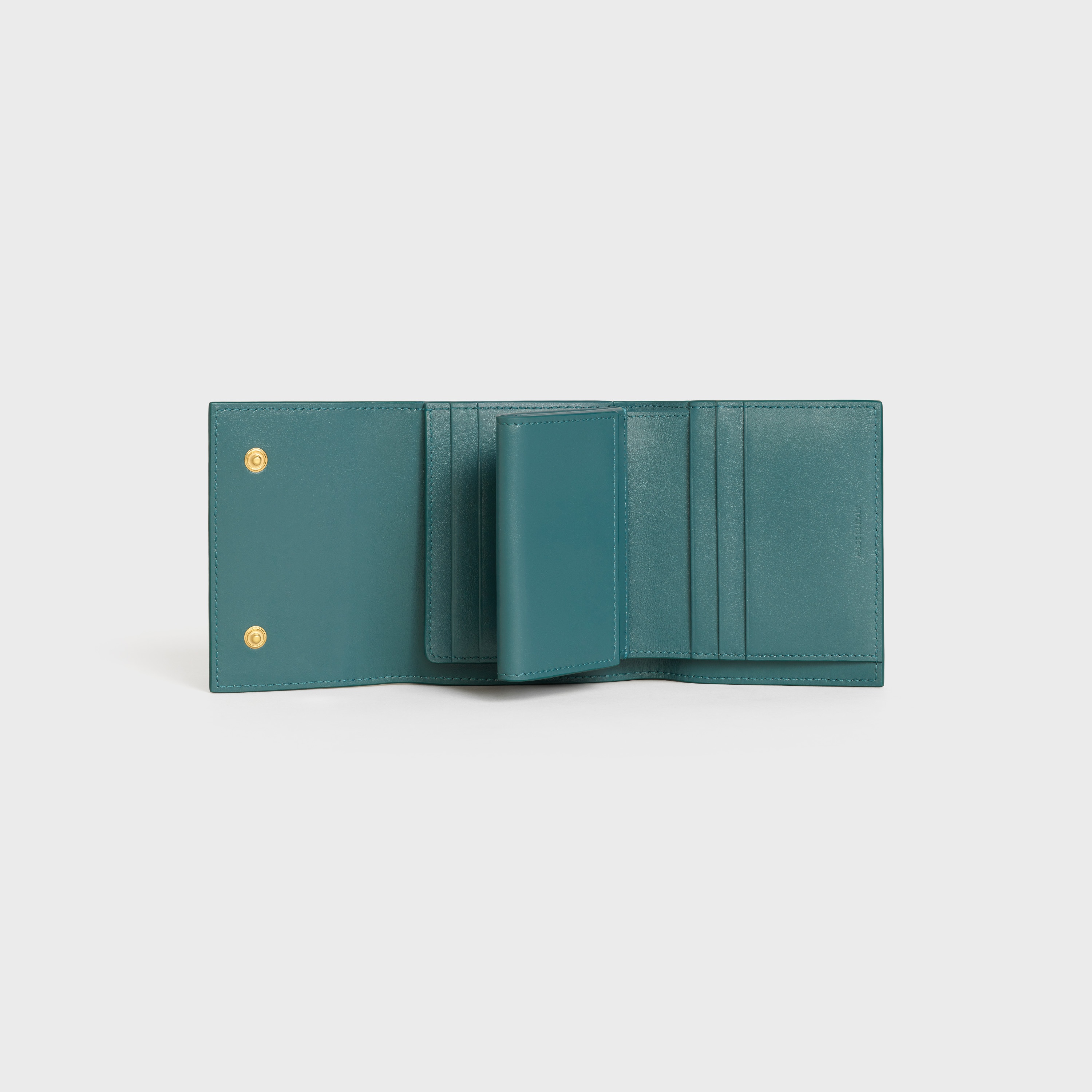 Small trifold wallet in Grained calfskin - 4